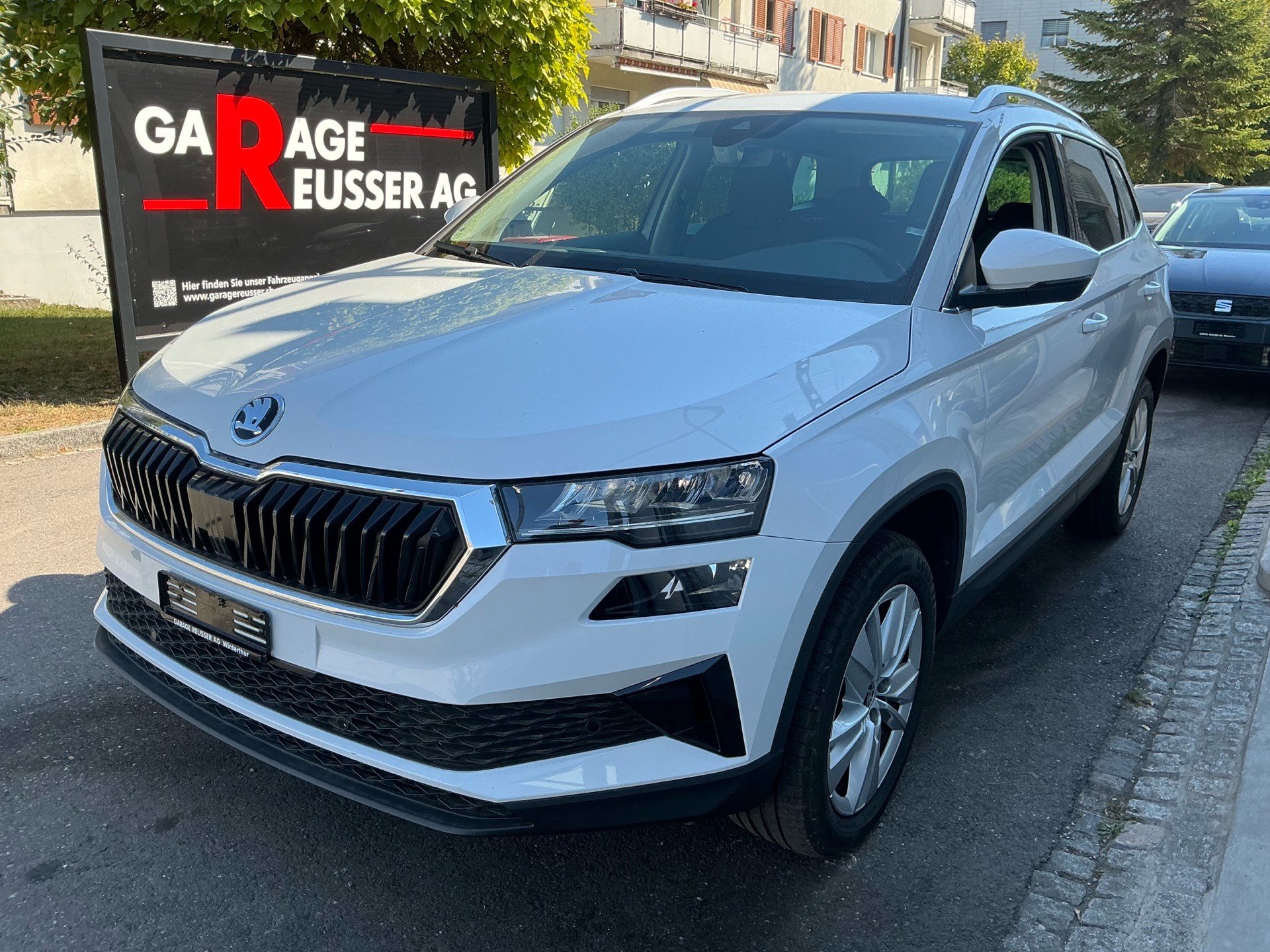SKODA Karoq Selection *** FAHRZEUG HAT HAGELSCHADEN ***