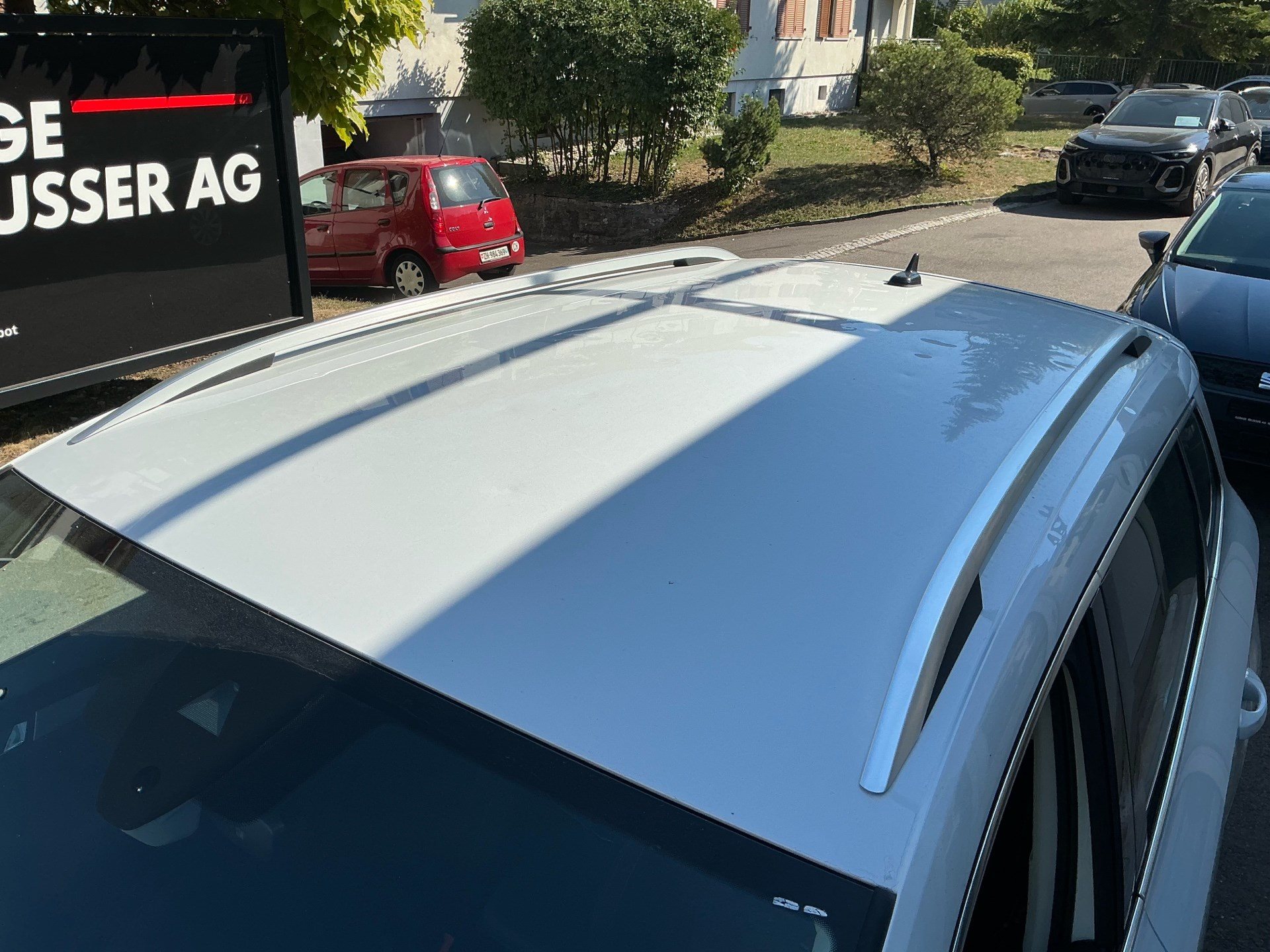 SKODA Karoq Selection *** FAHRZEUG HAT HAGELSCHADEN ***-image-7
