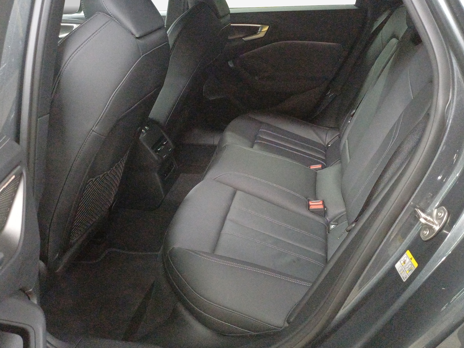 AUDI A5 Avant TFSI quattro 150 kW S tronic-image-11