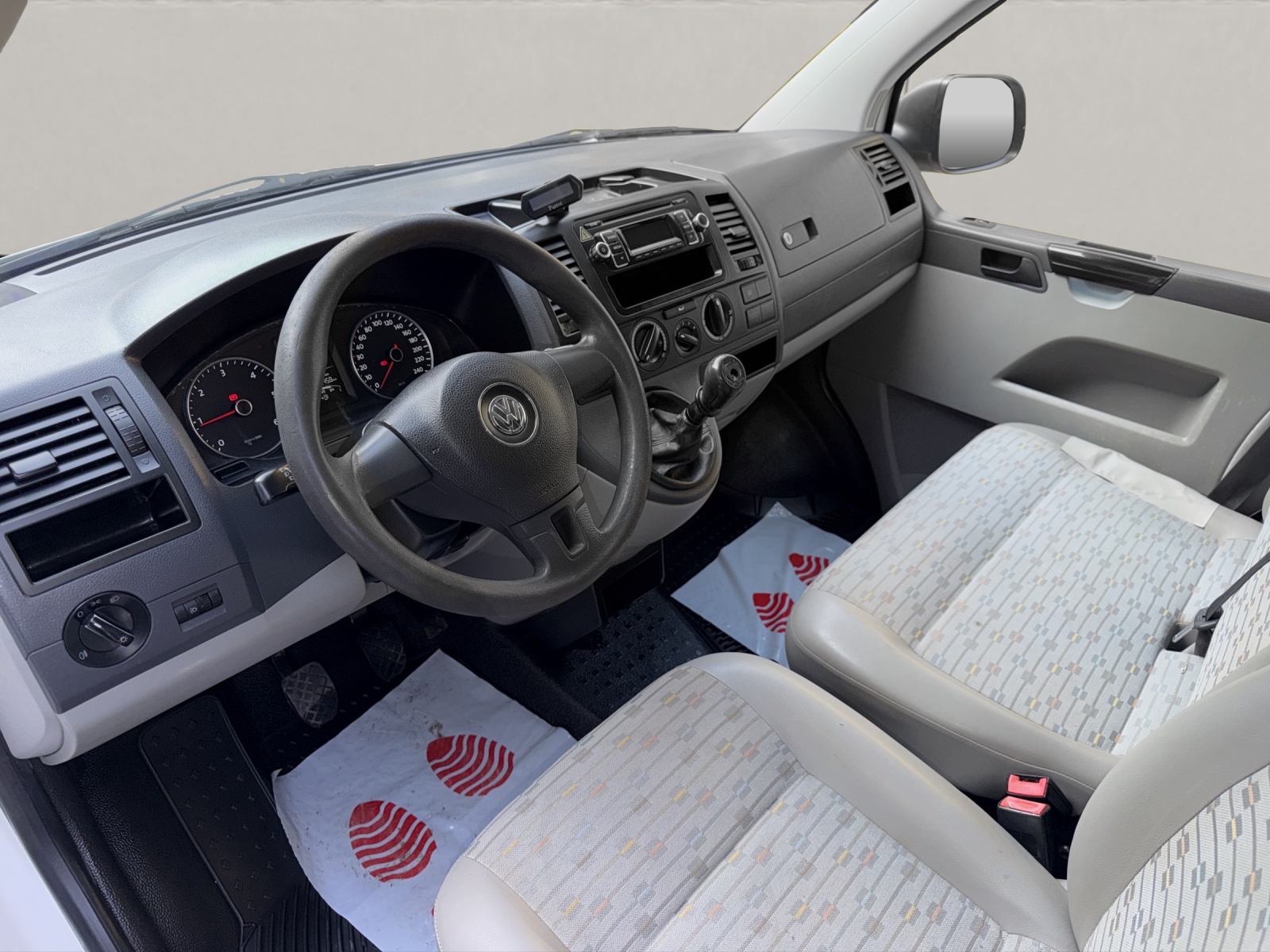 VW T5 2.0 TDI 4Motion ( Mit AHK / Sortimo Regale )-image-7