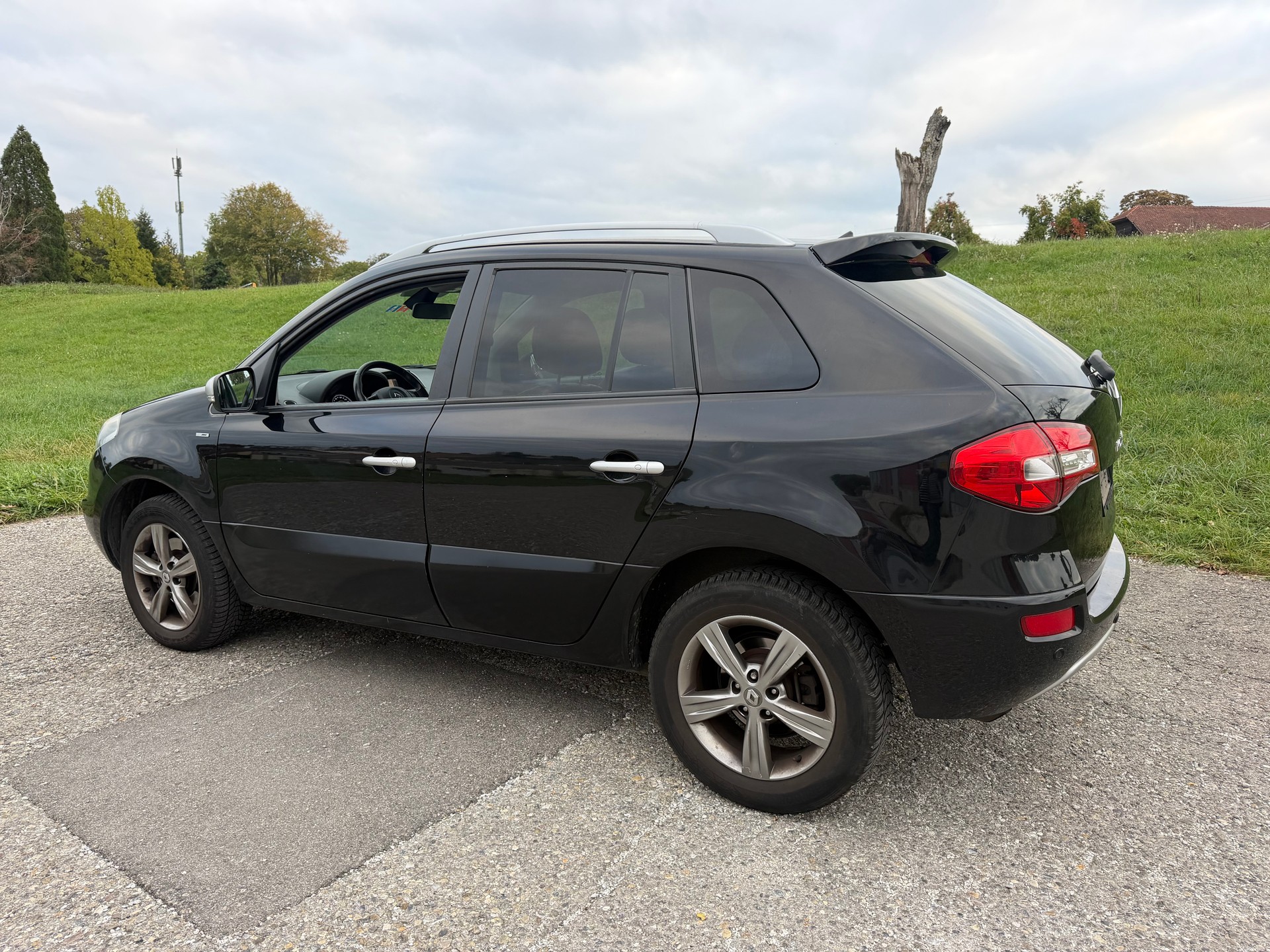 RENAULT Koleos 2.0 dCi Bose 4x4 Automatic-image-8