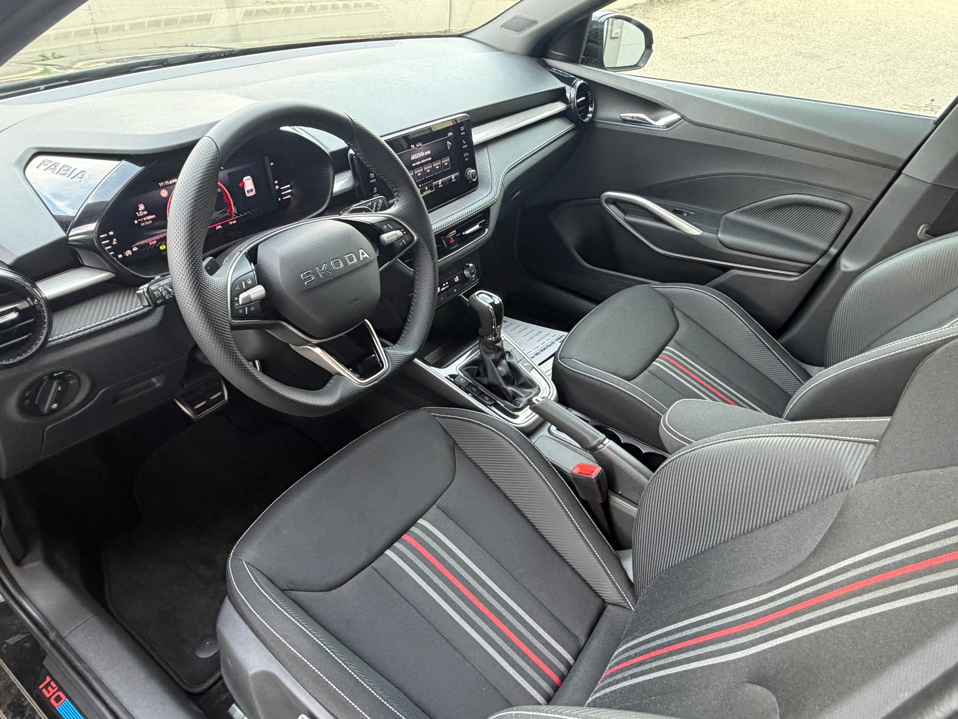 SKODA Fabia 1.5 TSI 130 DSG-image-8