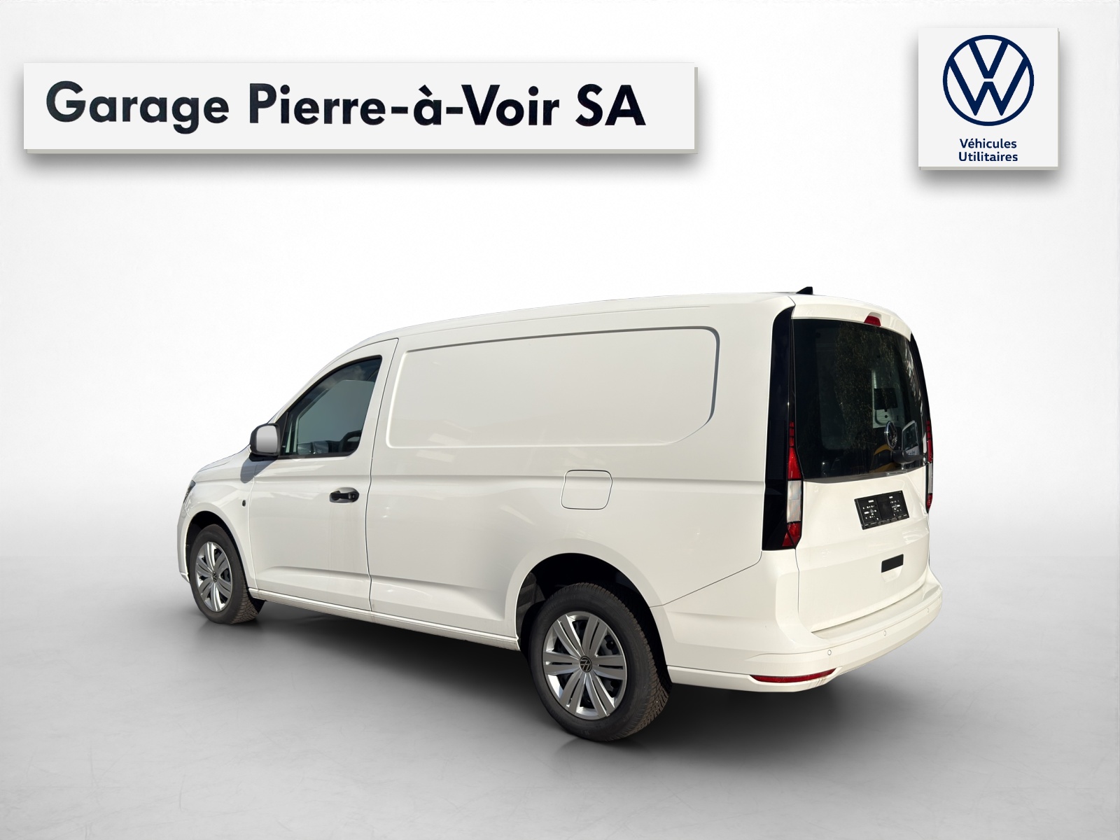 VW Caddy Cargo 1.5TSI Entry Maxi-image-2