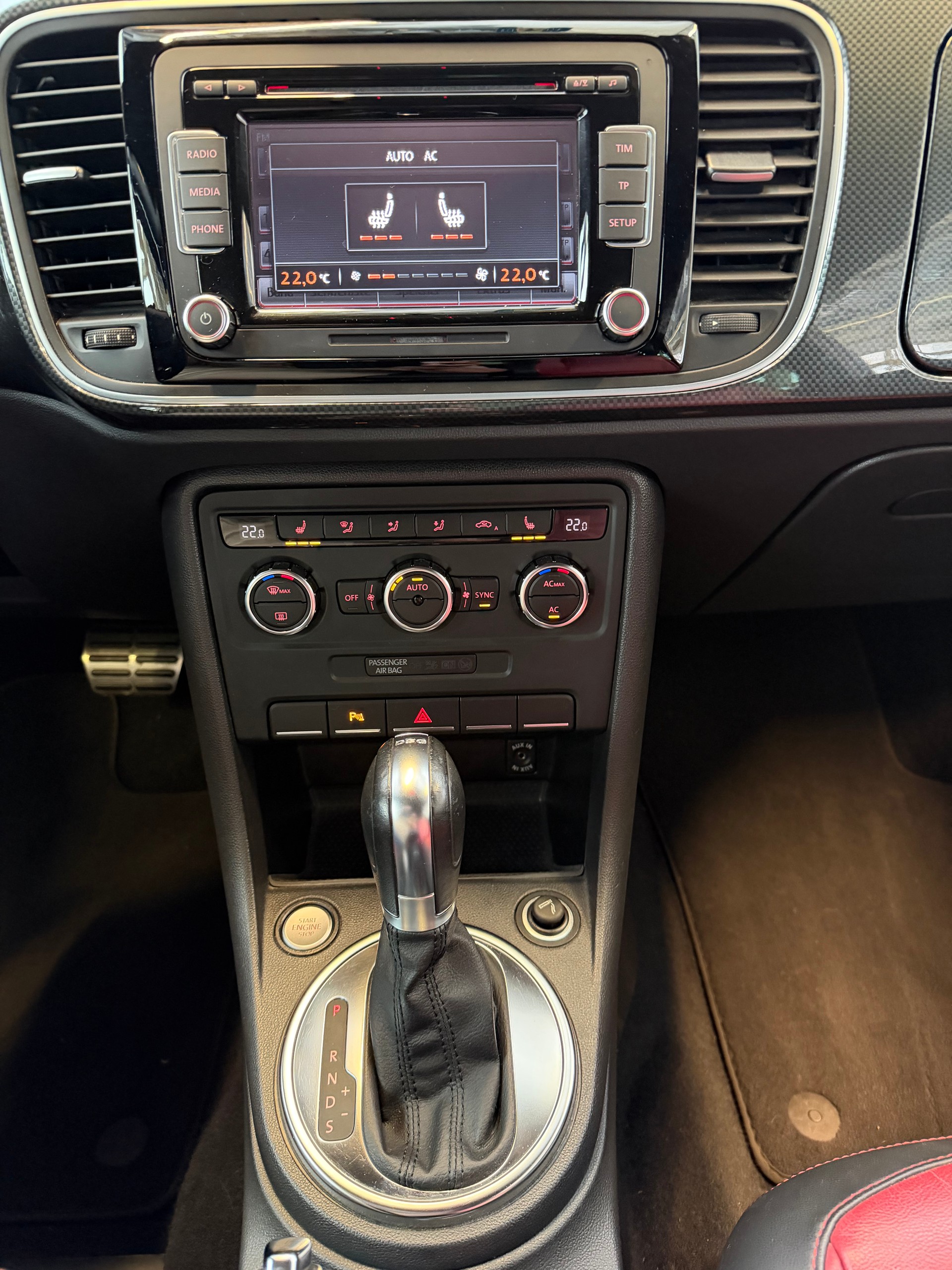 VW Beetle 2.0 TSI Sport DSG-image-15