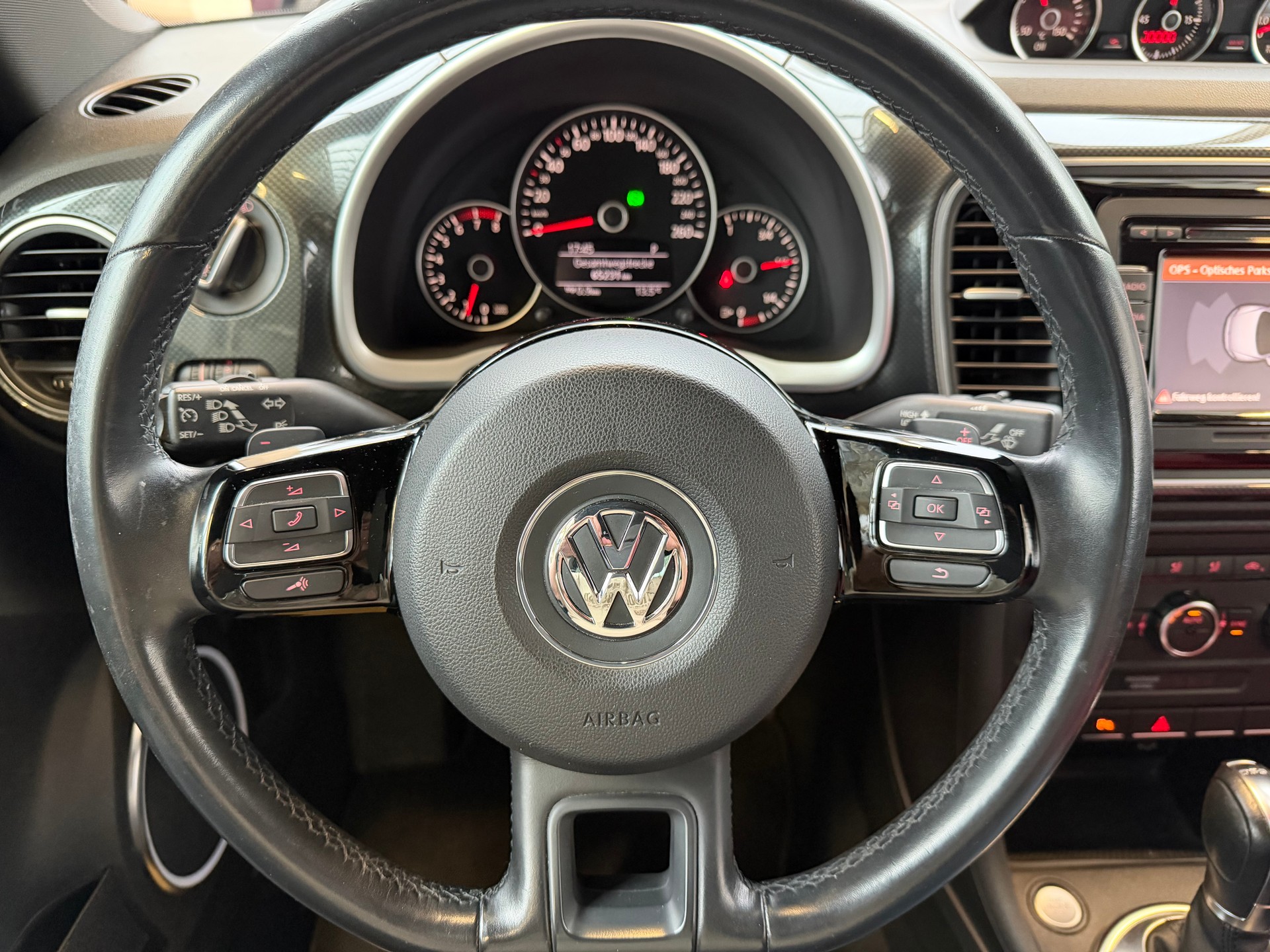 VW Beetle 2.0 TSI Sport DSG-image-10