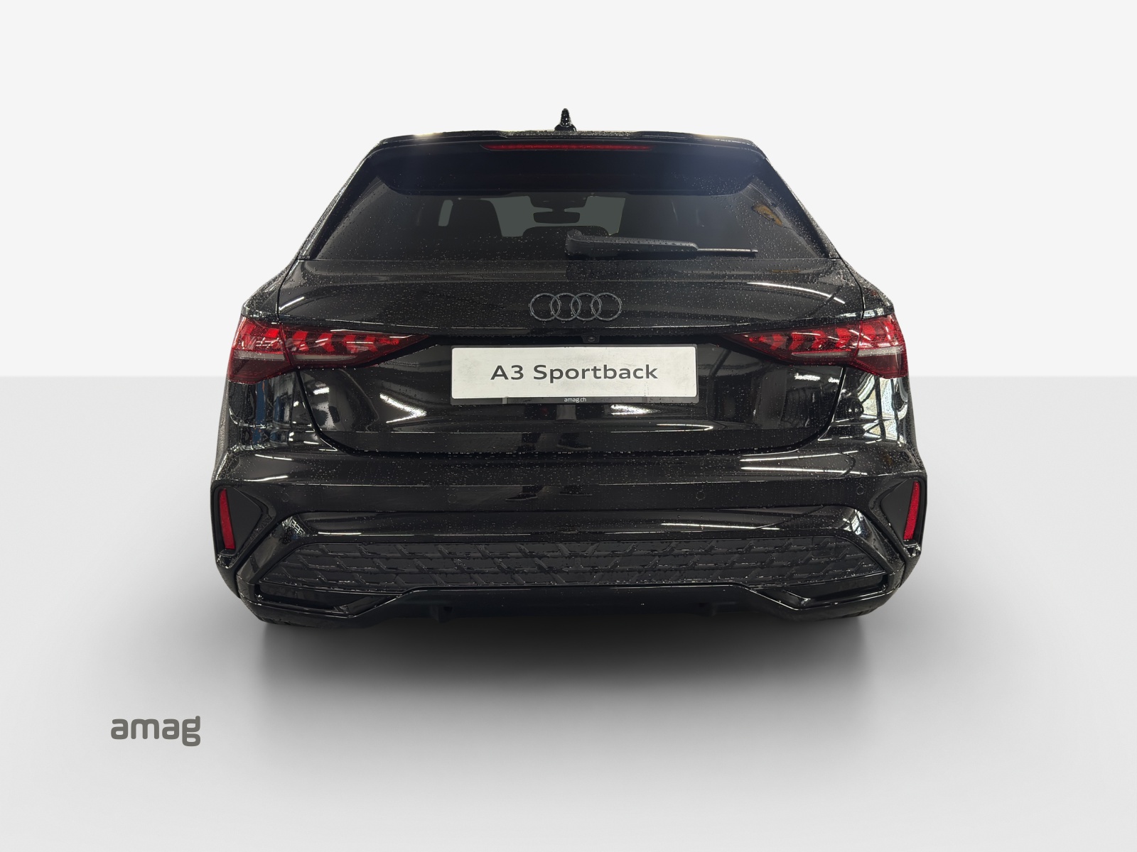 AUDI A3 Sportback TFSI 110 kW S line S tronic-image-3