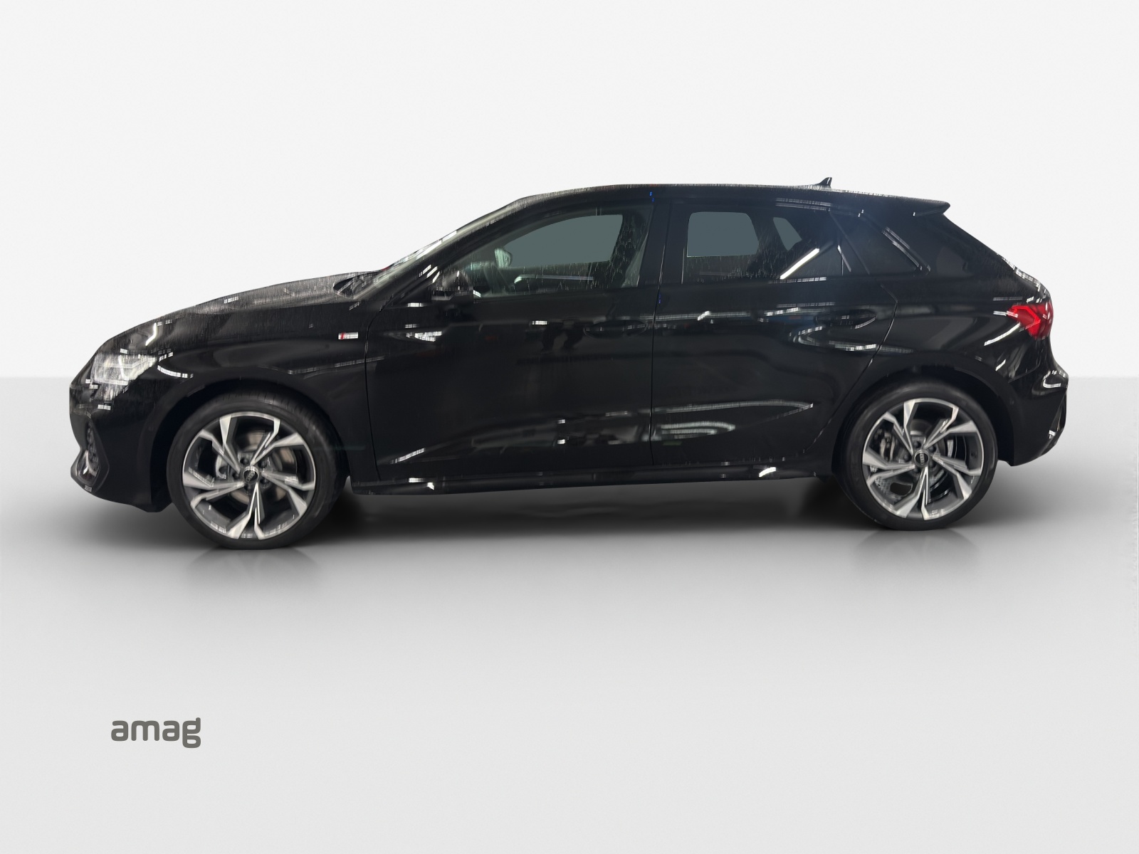 AUDI A3 Sportback TFSI 110 kW S line S tronic-image-1
