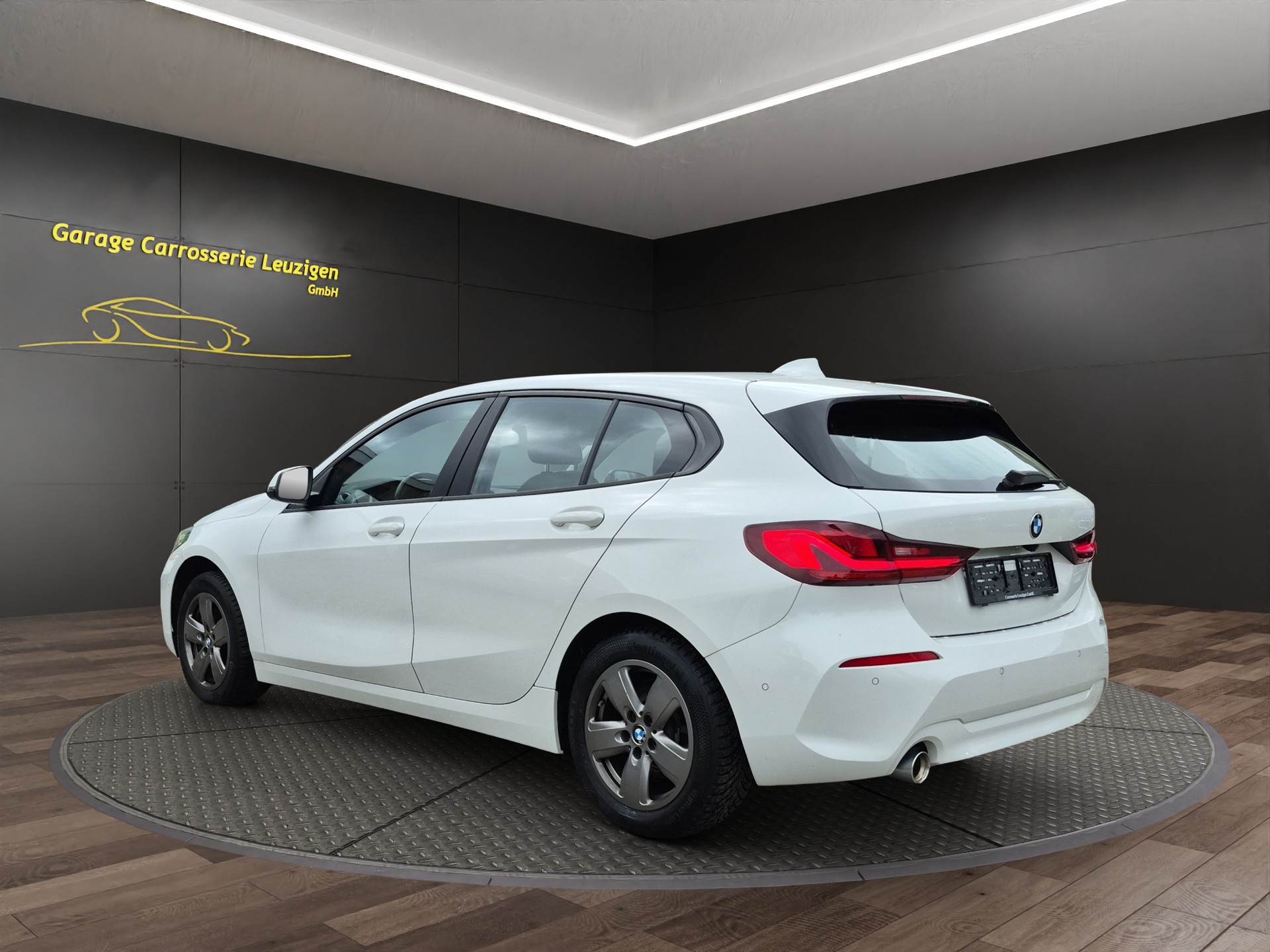 BMW 118i Steptronic-image-3