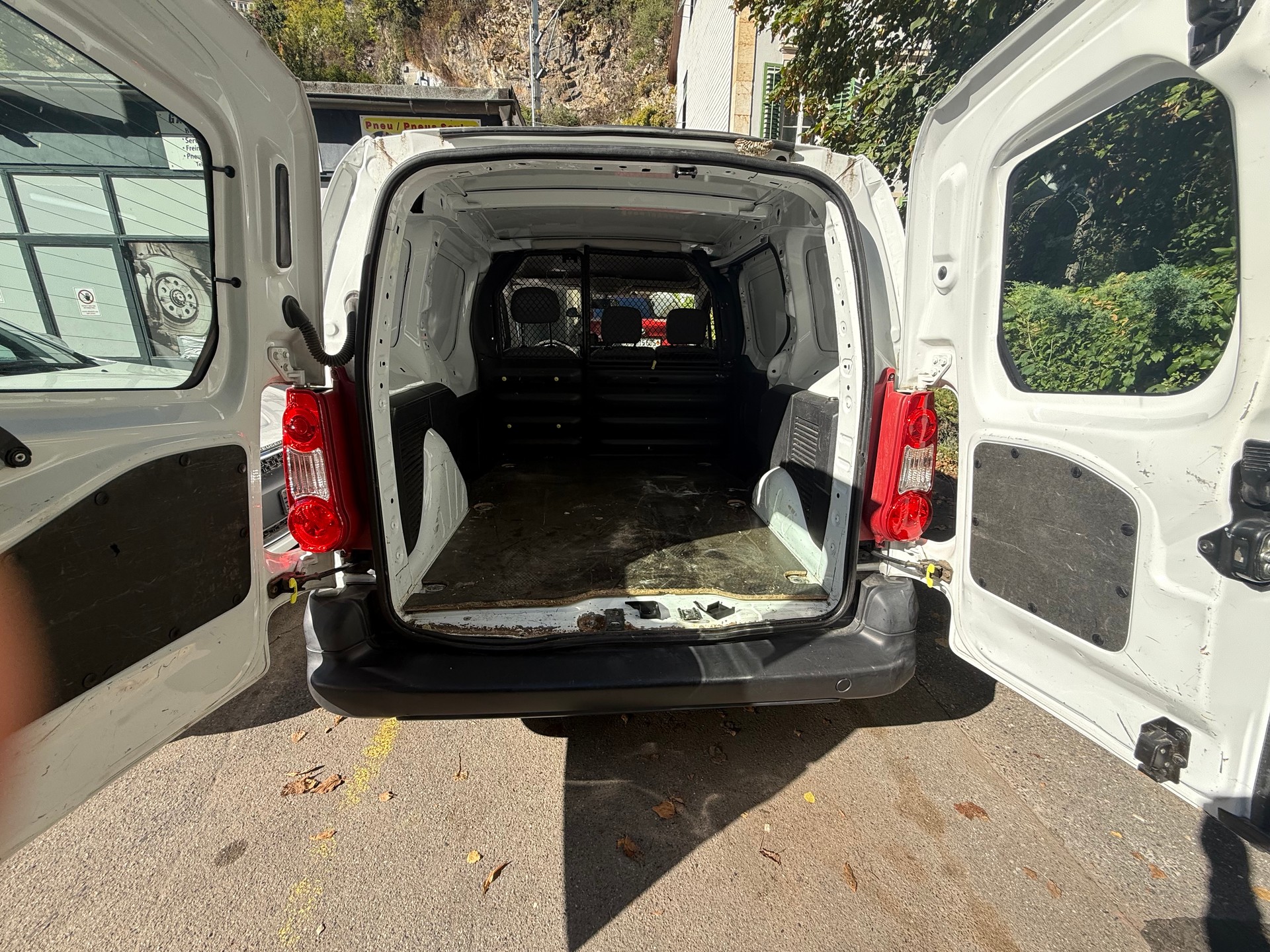 PEUGEOT Partner 1.6e-HDI Active ETG6-image-6