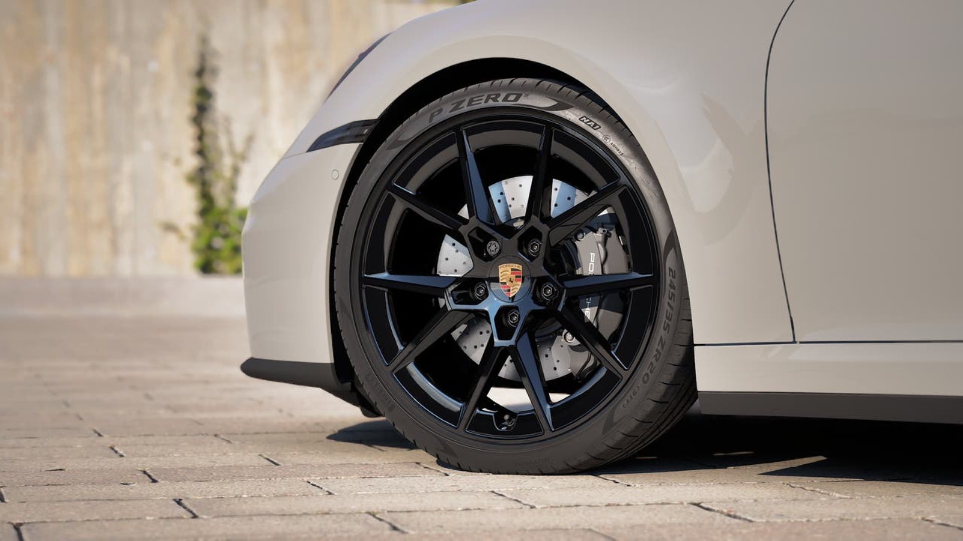 PORSCHE 911 Carrera Cabriolet-image-9