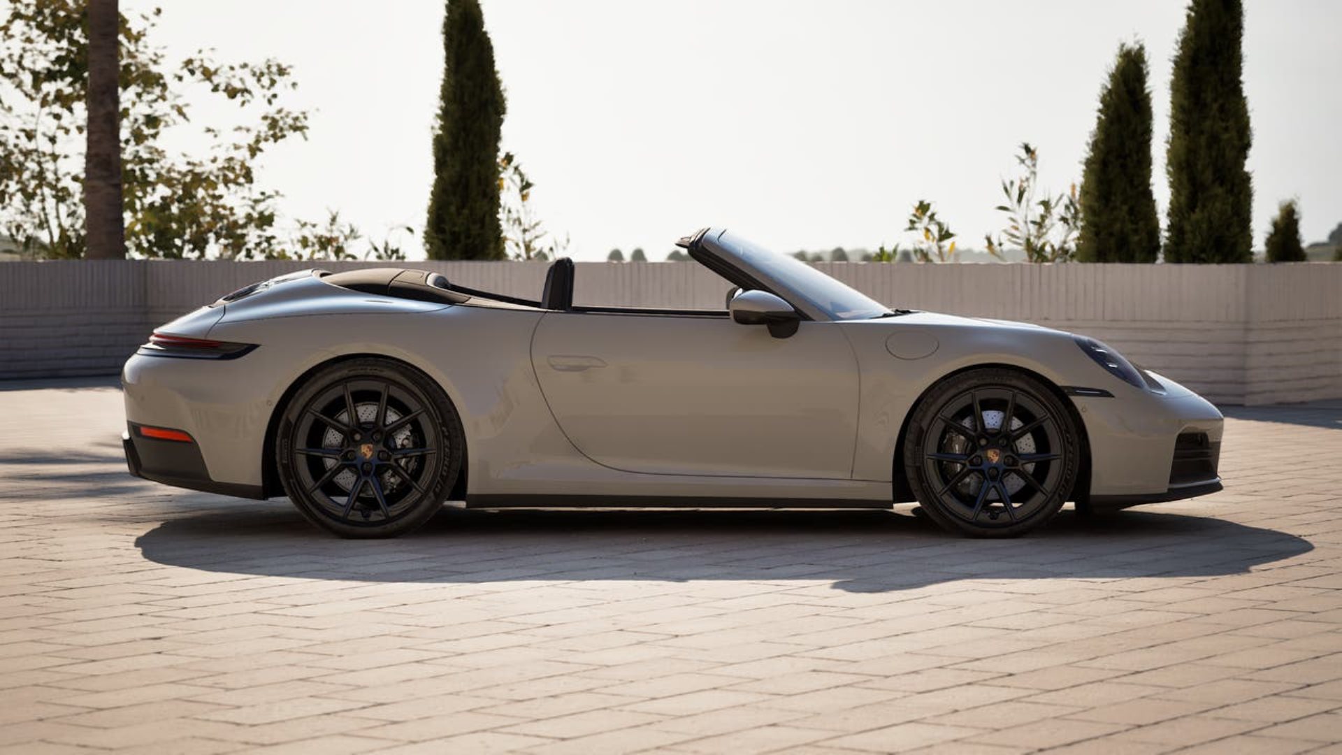 PORSCHE 911 Carrera Cabriolet-image-5