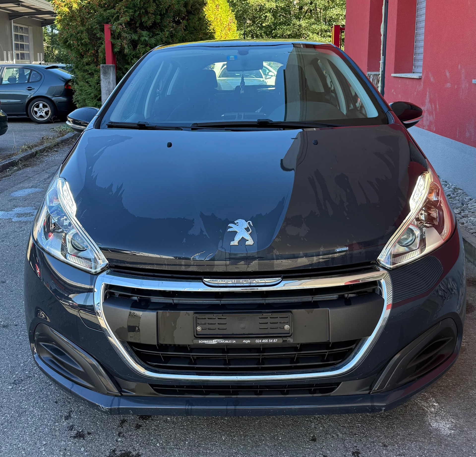 PEUGEOT 208 1.2 PureTech Allure-image-0