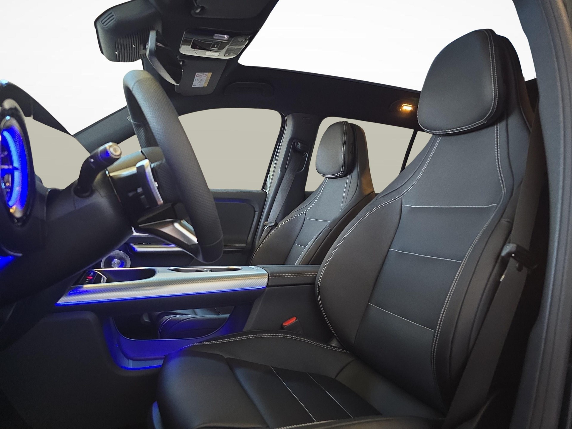 MERCEDES-BENZ GLB 200 4MATIC-image-8
