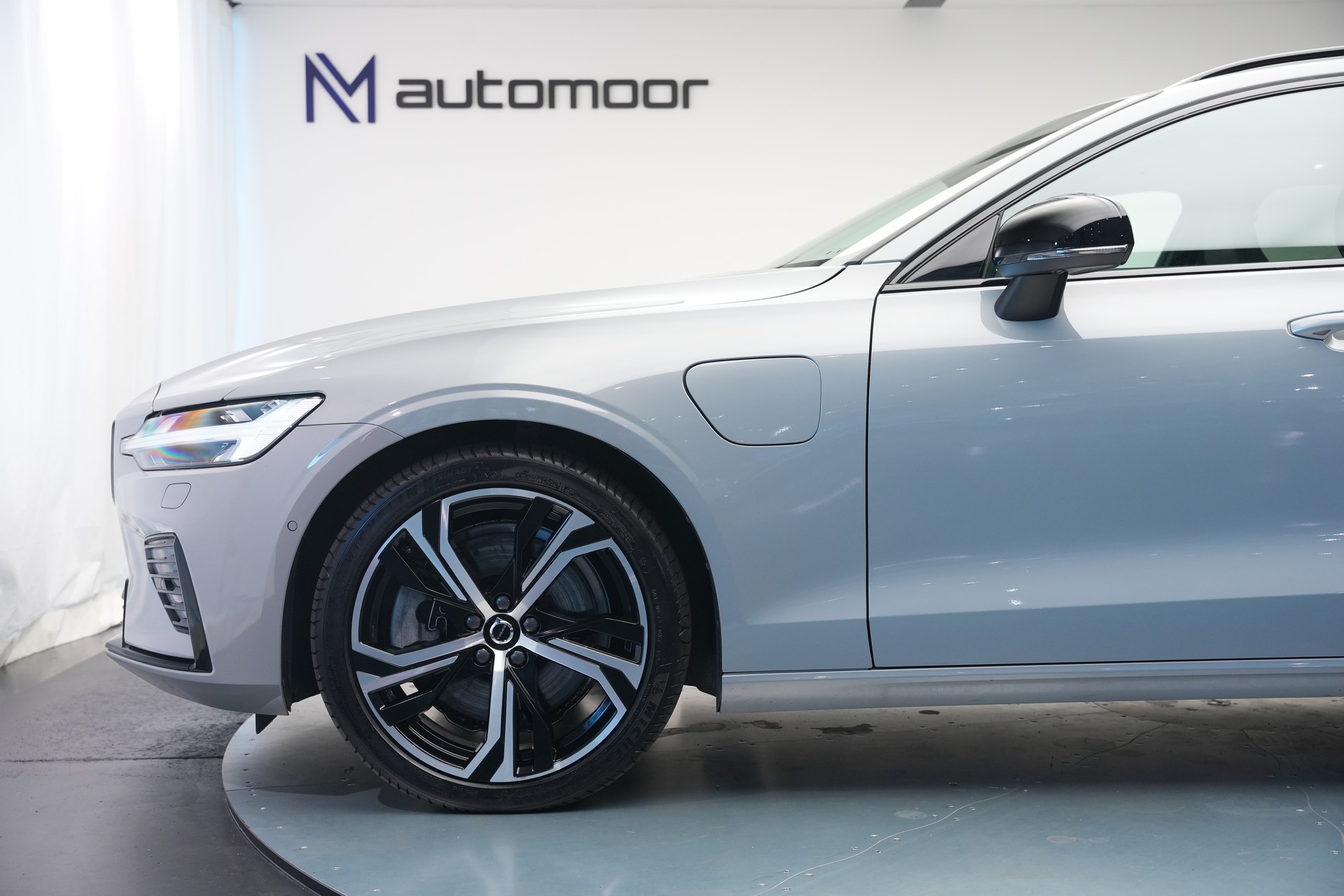 VOLVO V60 T8 eAWD Plug in Hybrid Ultra Dark Geartronic-image-37