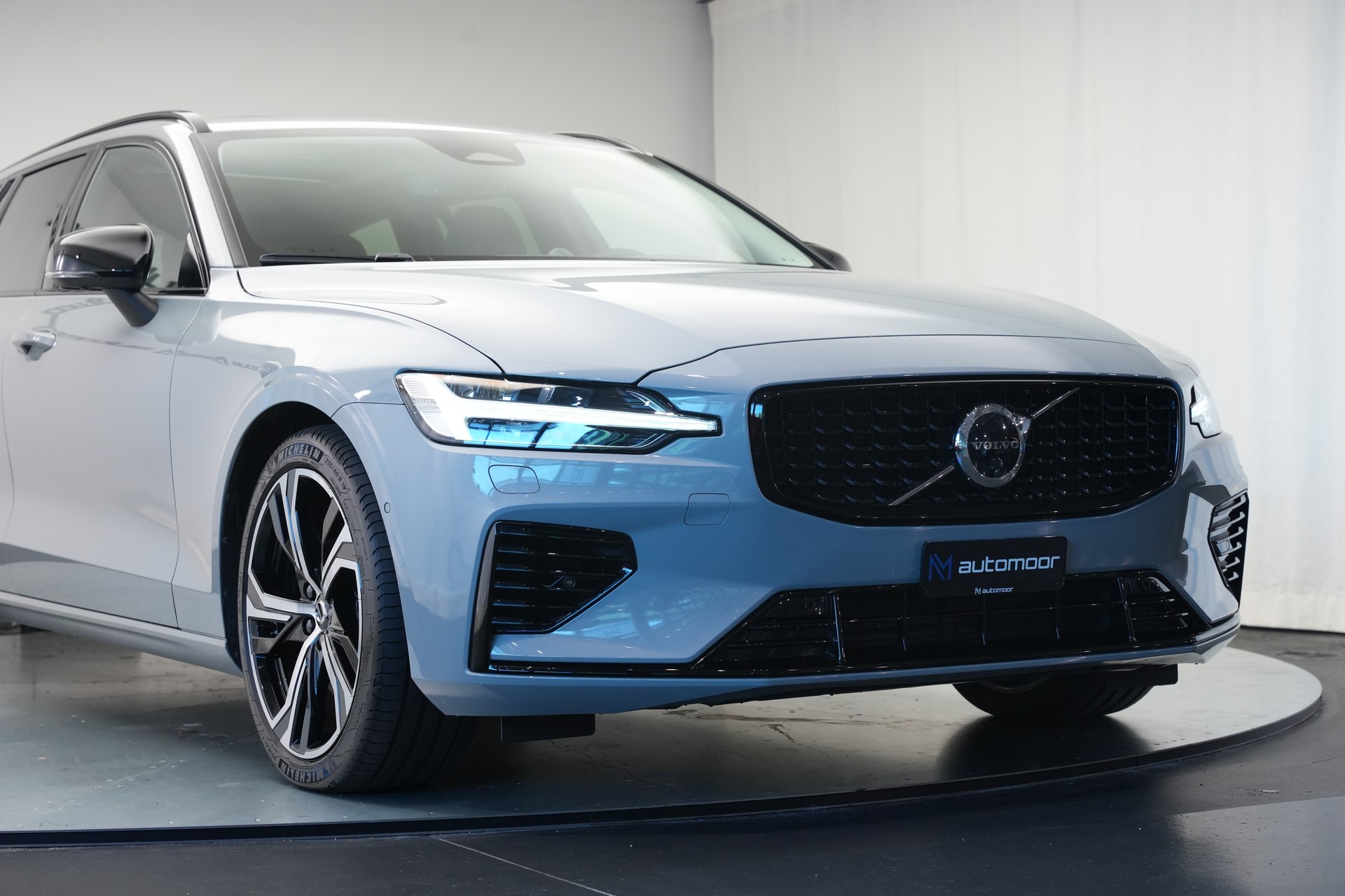 VOLVO V60 T8 eAWD Plug in Hybrid Ultra Dark Geartronic-image-35