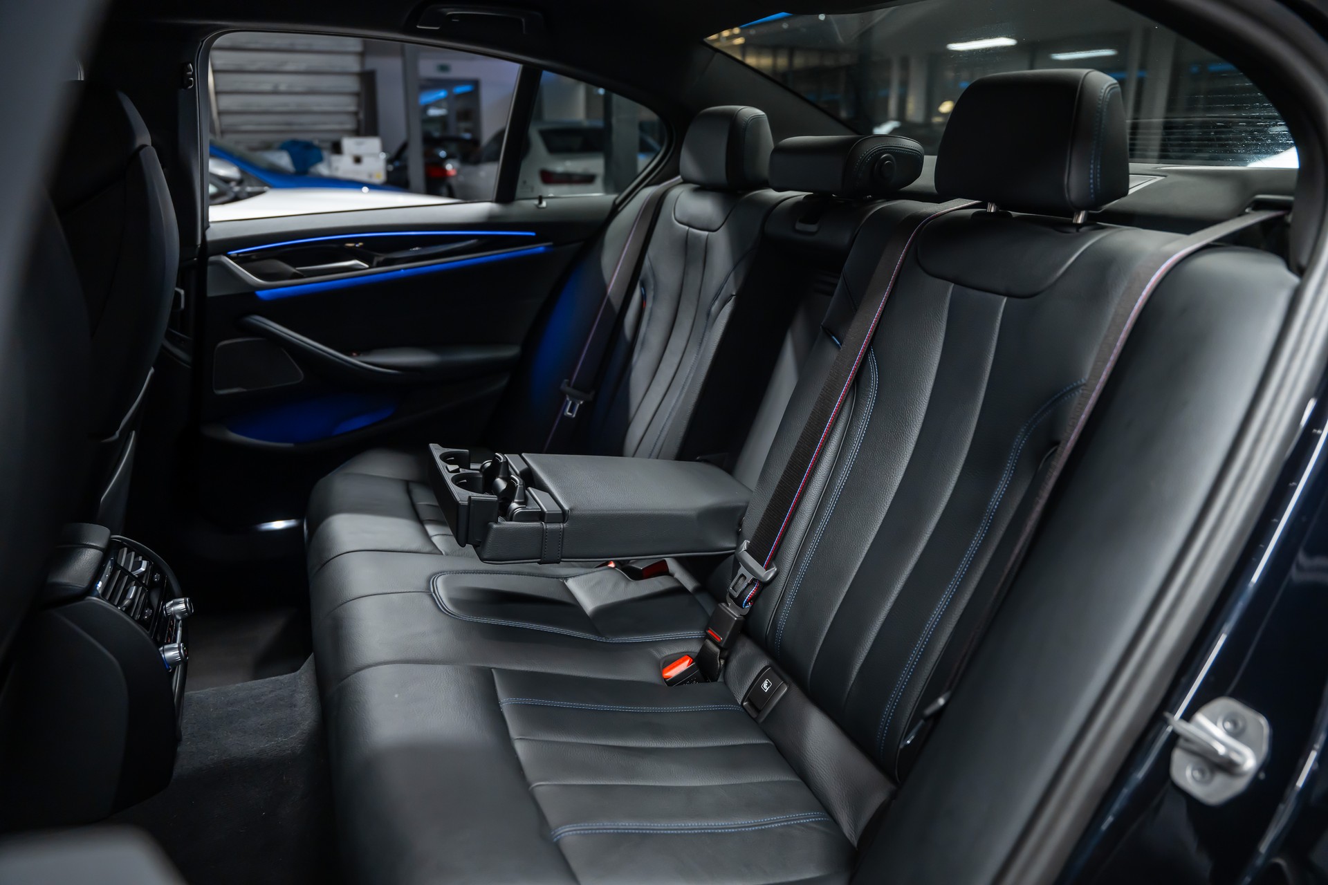 BMW M550i xDrive M Sport Pro Steptronic *Laser*M-Performance Sitze*Head-Up*360°*-image-18