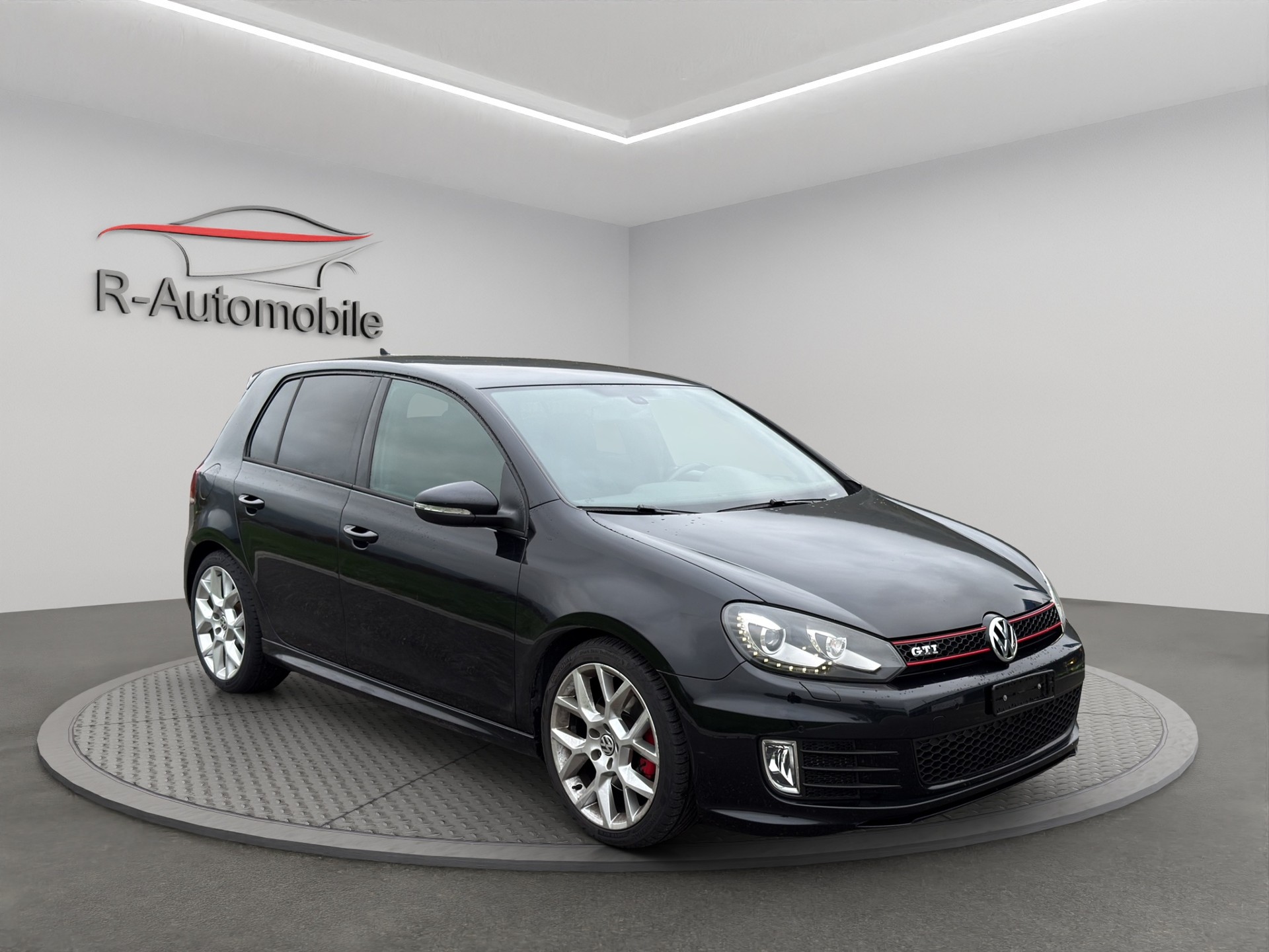 VW Golf 2.0 TSI GTI Edition 35 DSG-image-6