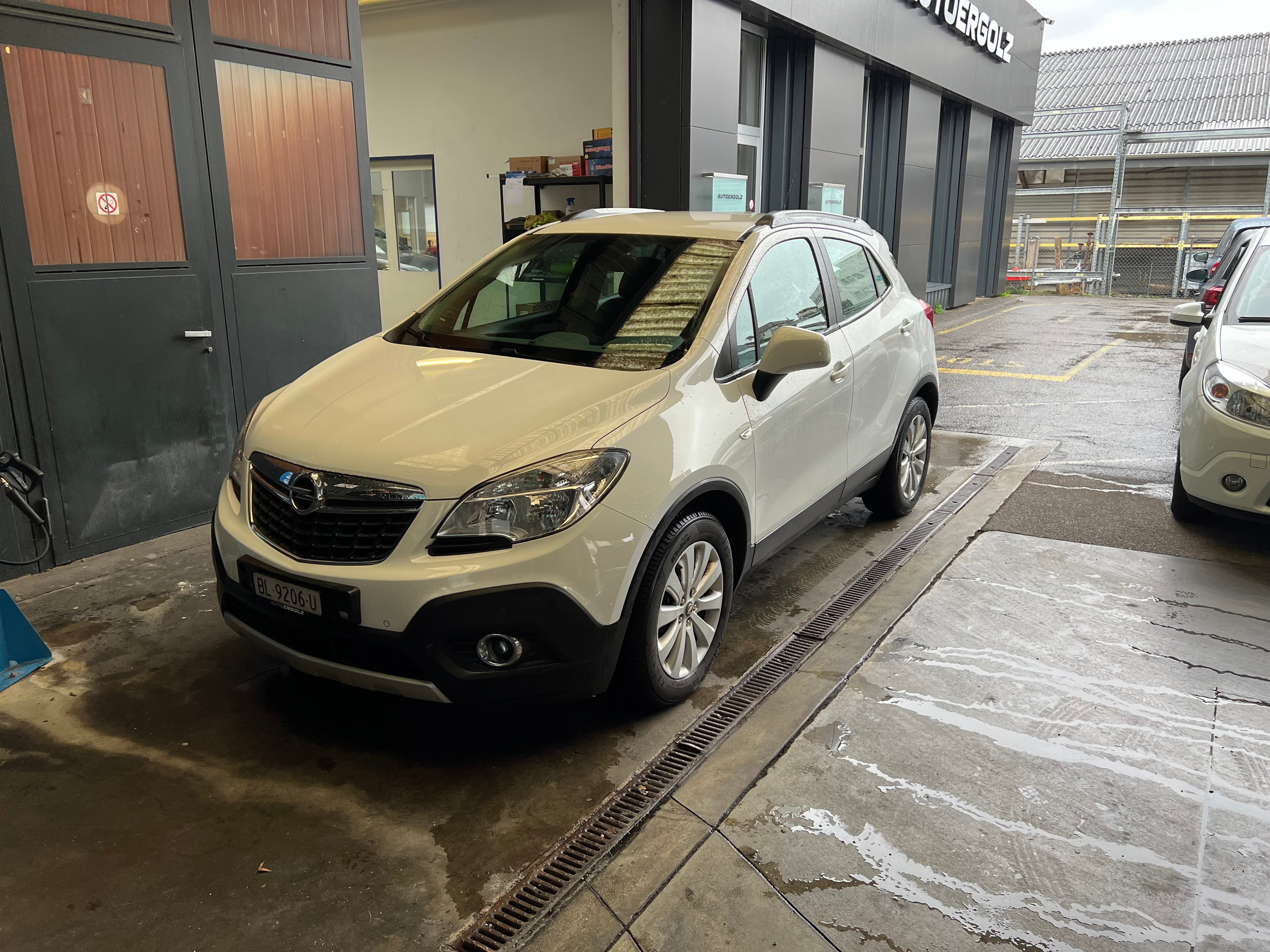 Car photo