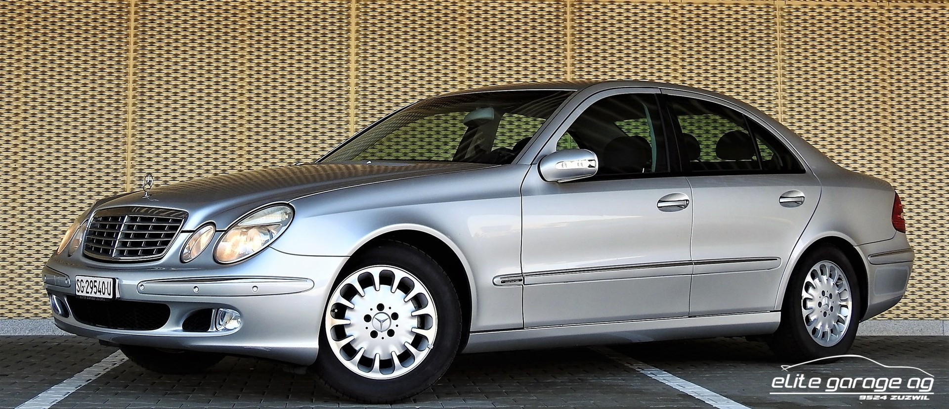 MERCEDES-BENZ E 240 Elégance-image-0