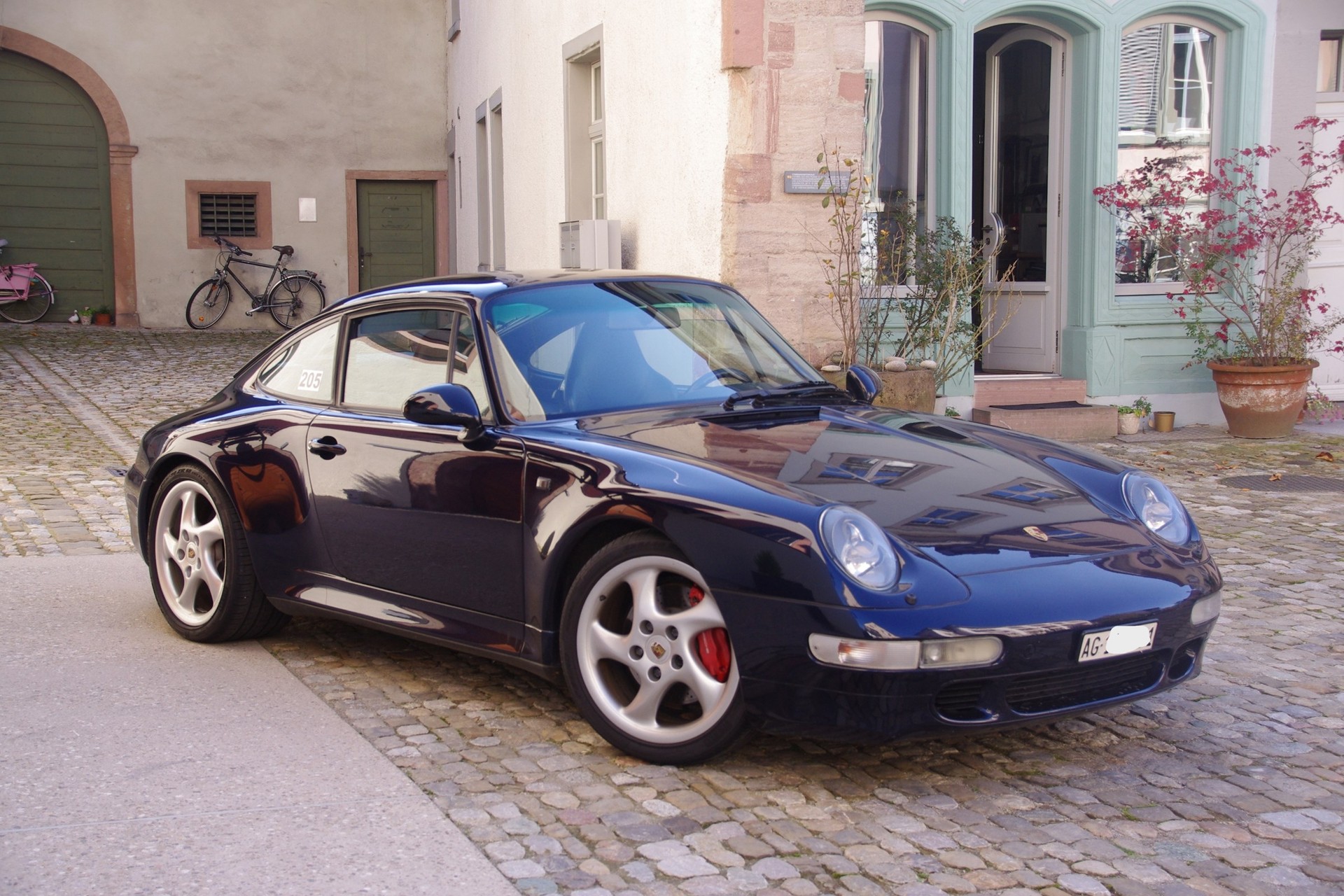 PORSCHE 911 Carrera 4S-image-2