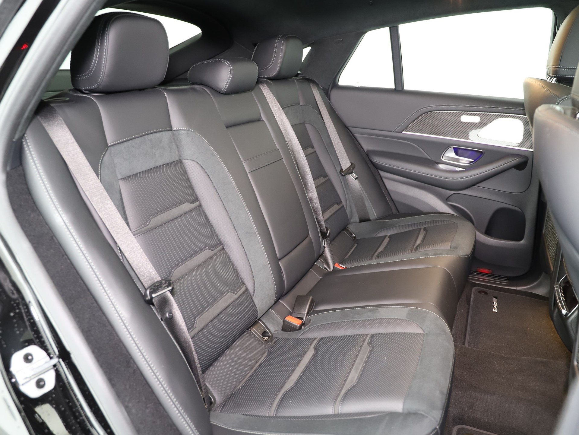 MERCEDES-BENZ GLE Coupé 53AMG-image-12