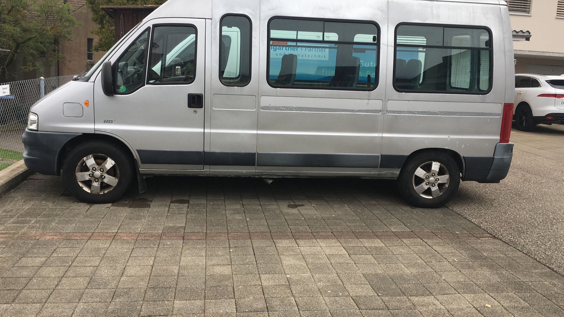 PEUGEOT Boxer 2.8 HDI 350LH Minib.12 Pl. S.P.-image-0