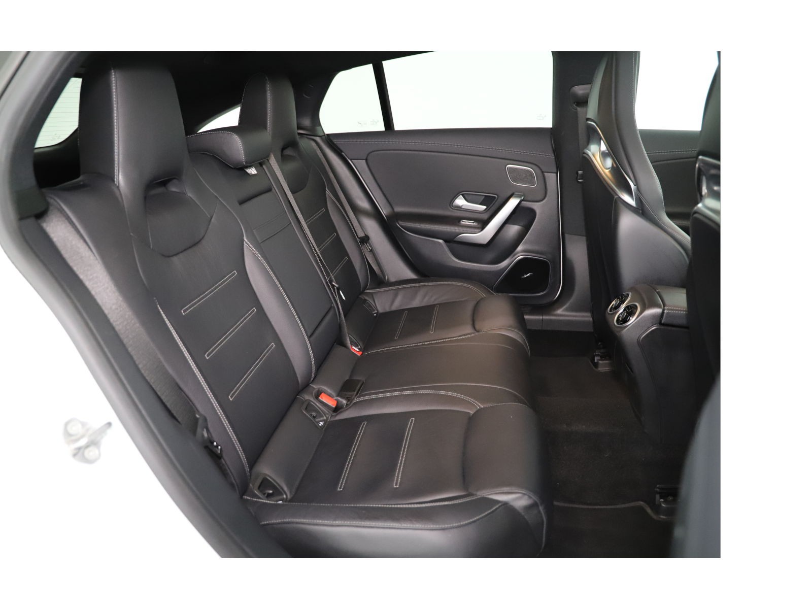 MERCEDES-BENZ CLA SB 45 S AMG 4Matic+-image-11