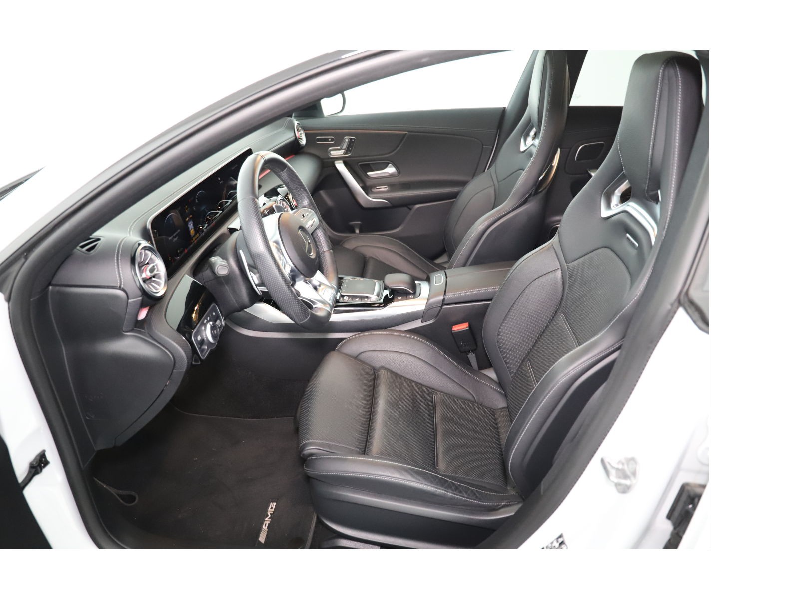 MERCEDES-BENZ CLA SB 45 S AMG 4Matic+-image-9
