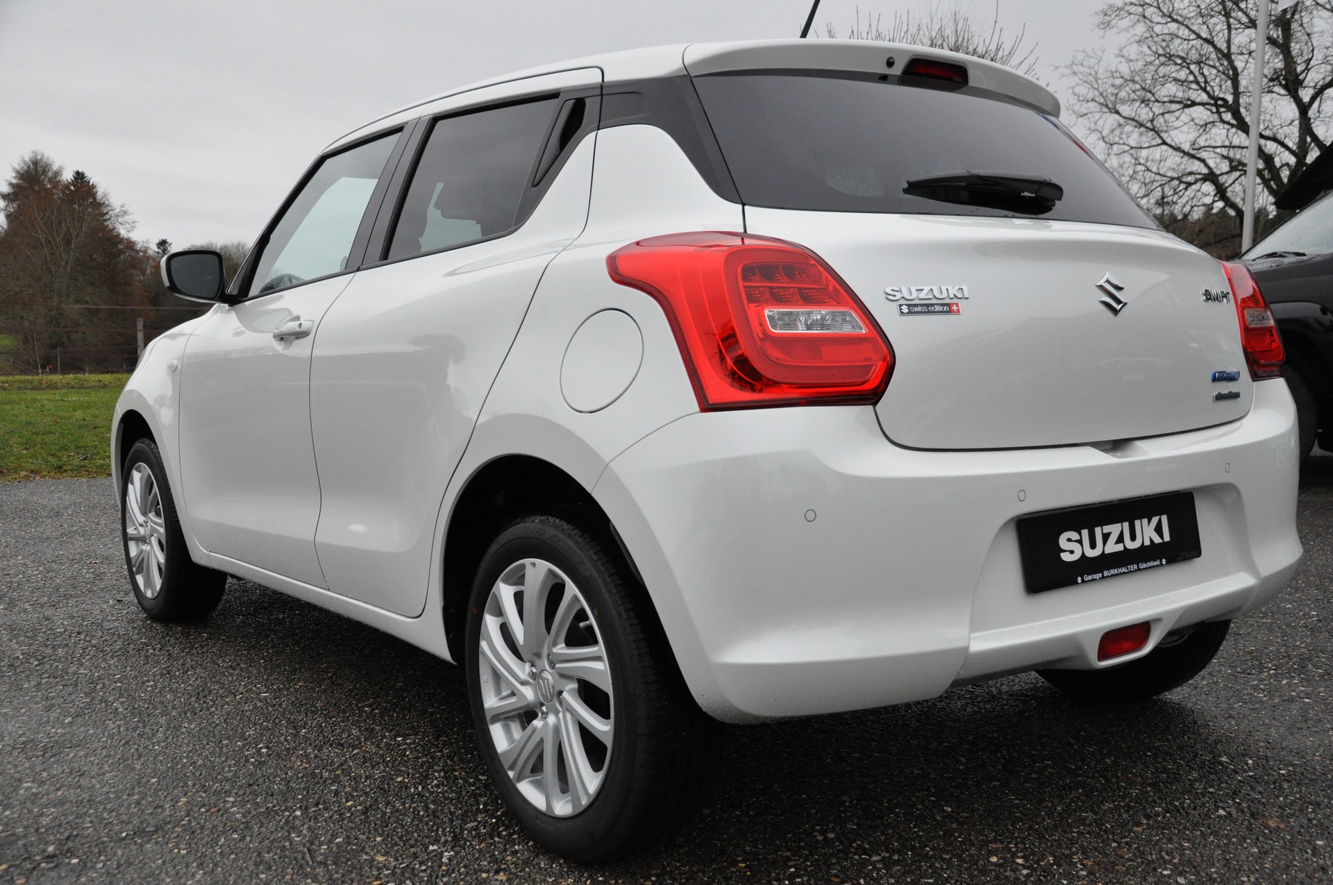 SUZUKI Swift 1.2 Compact + 4x4 Hybrid-showroom-element-3