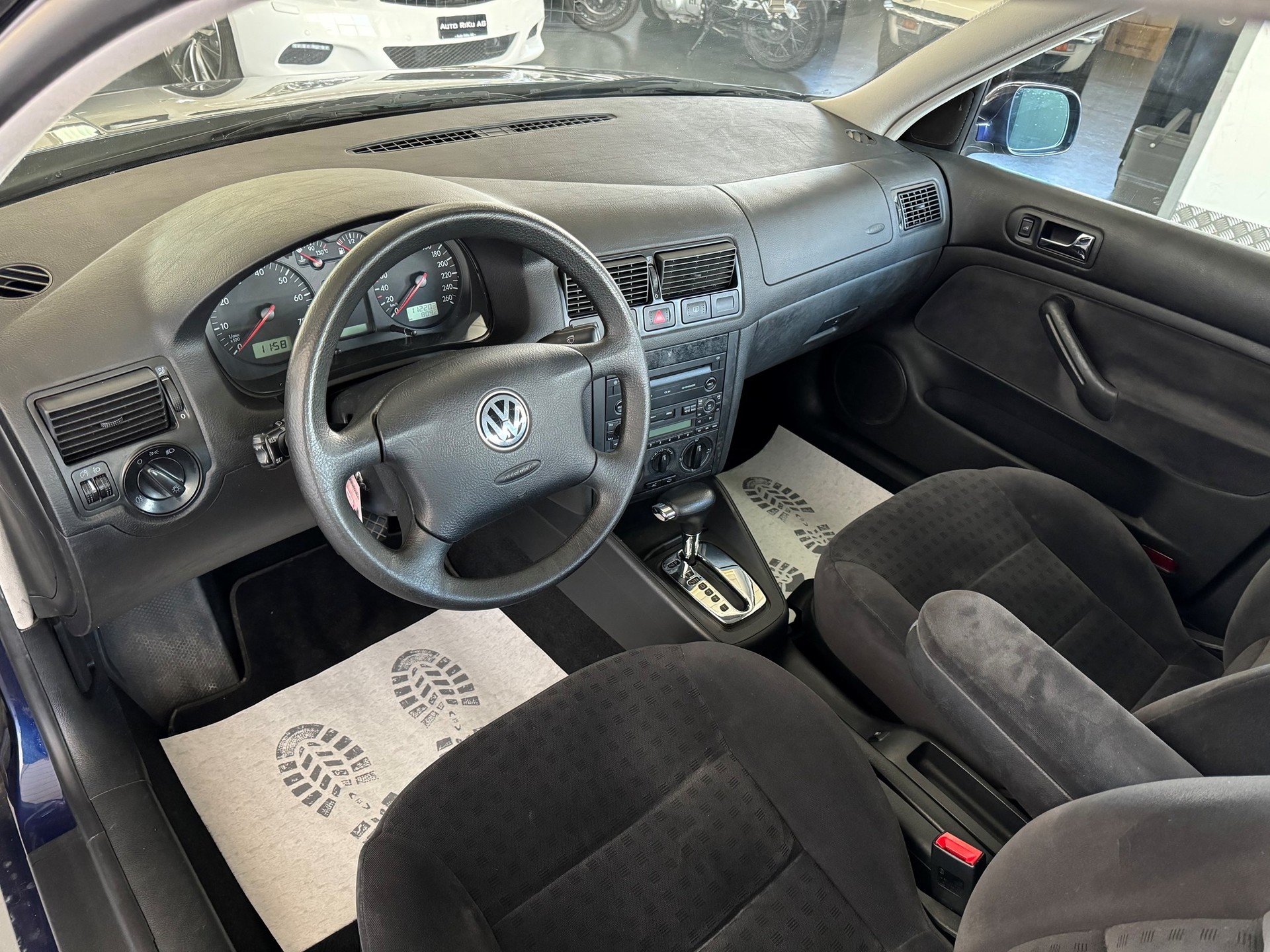 VW Golf Variant 2.0 Comfortline-image-10