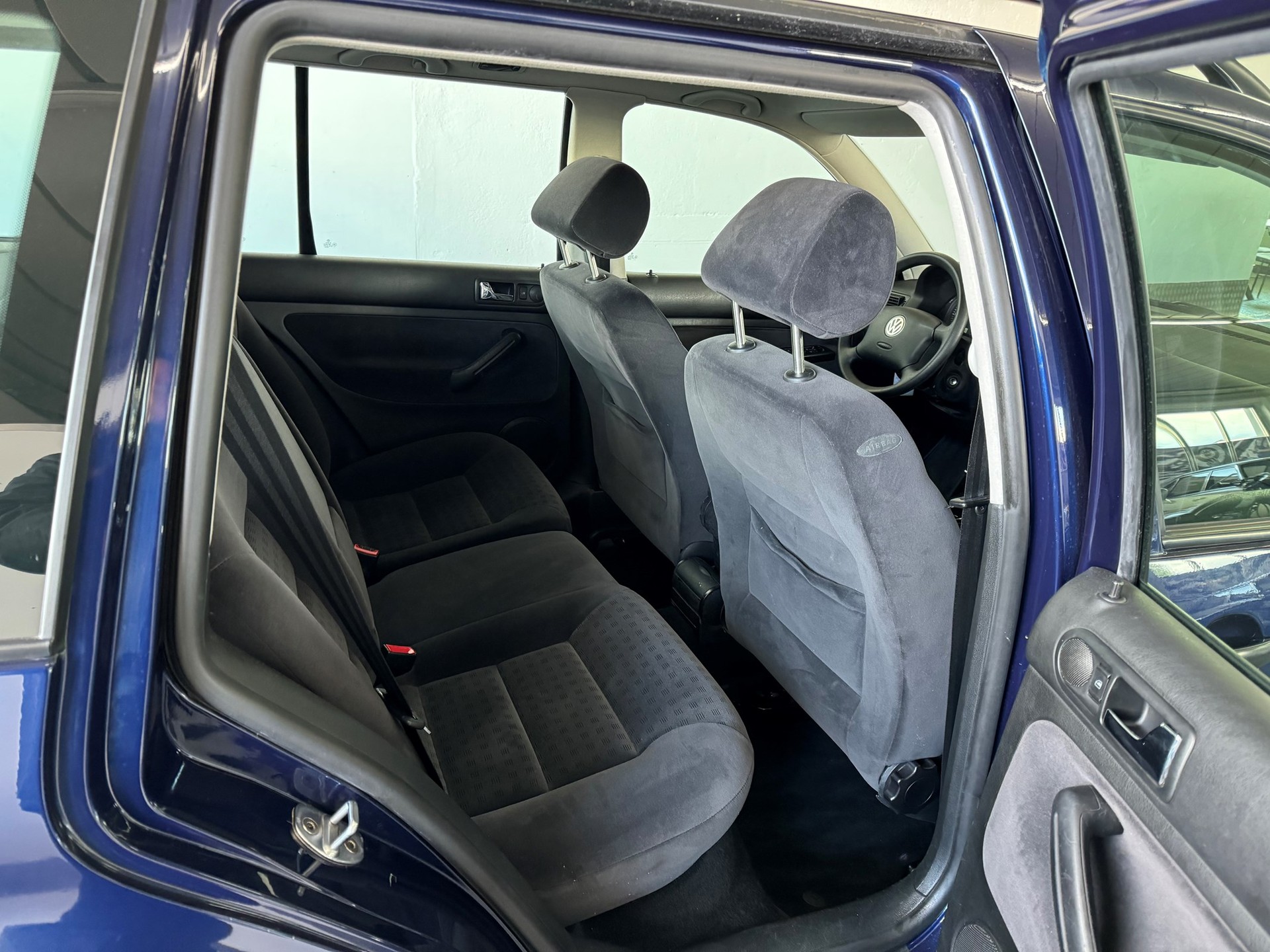 VW Golf Variant 2.0 Comfortline-image-17