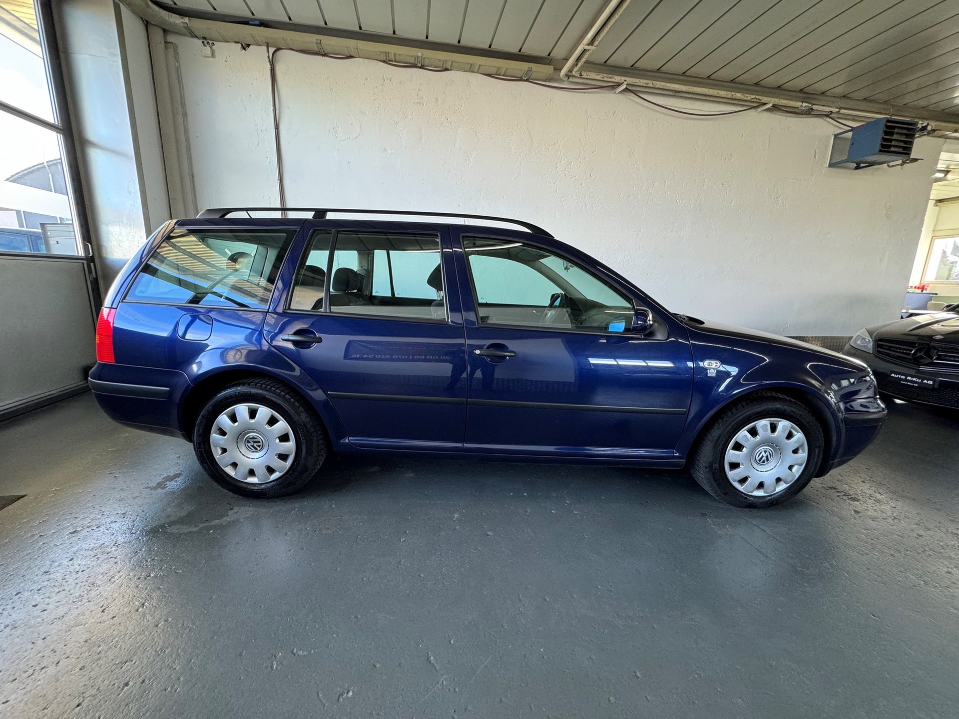 VW Golf Variant 2.0 Comfortline-image-5