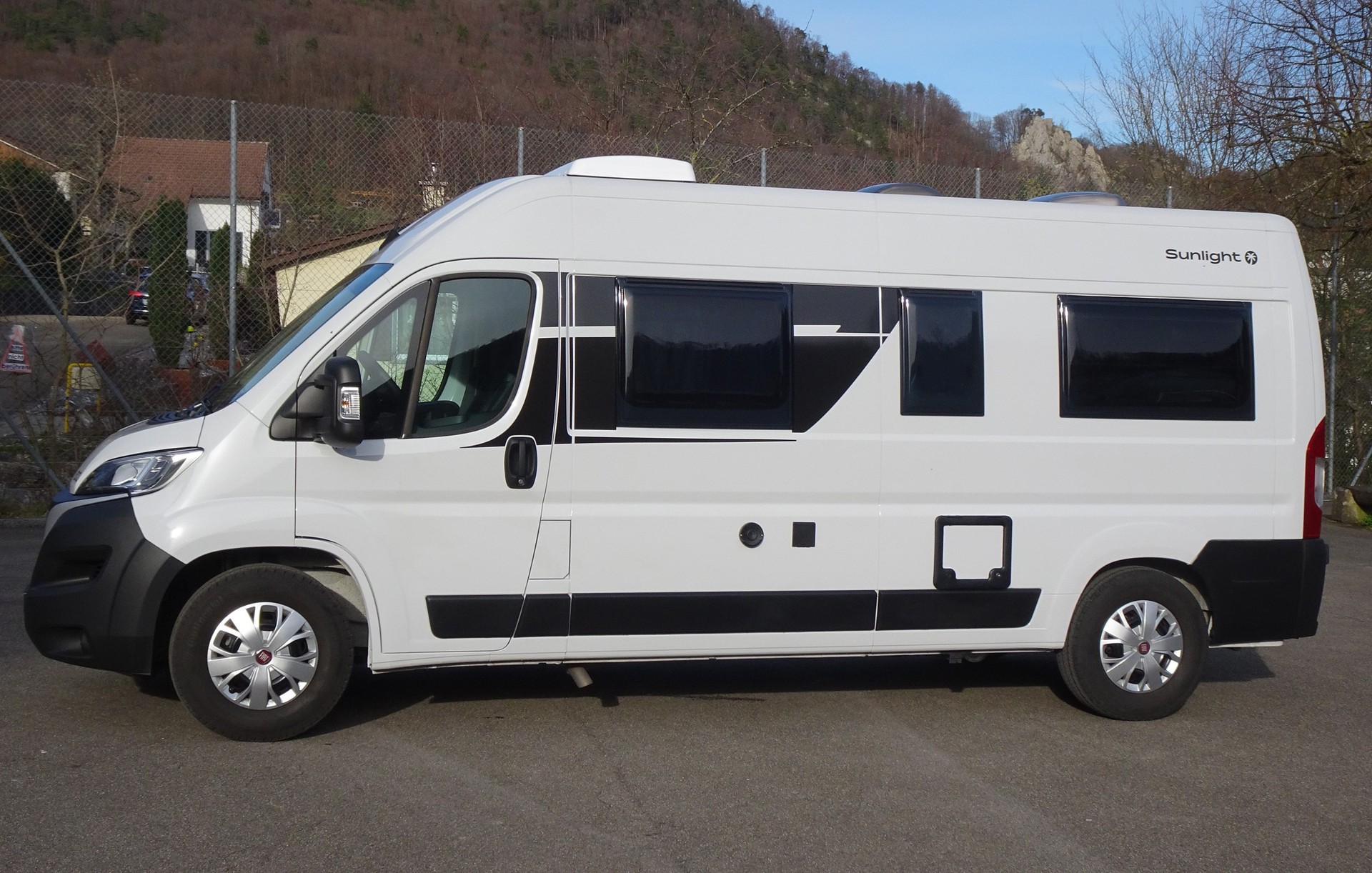 FIAT Ducato Sunlight Cliff 600-image-1