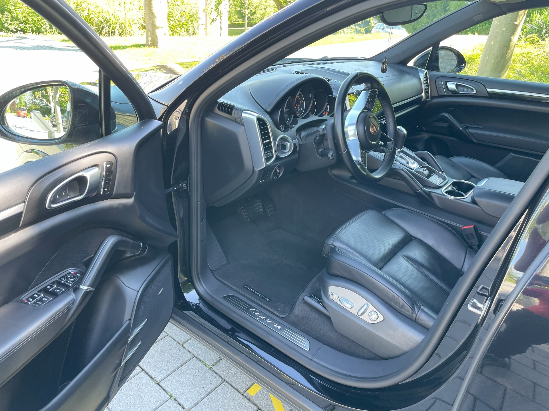 PORSCHE Cayenne Diesel-image-2