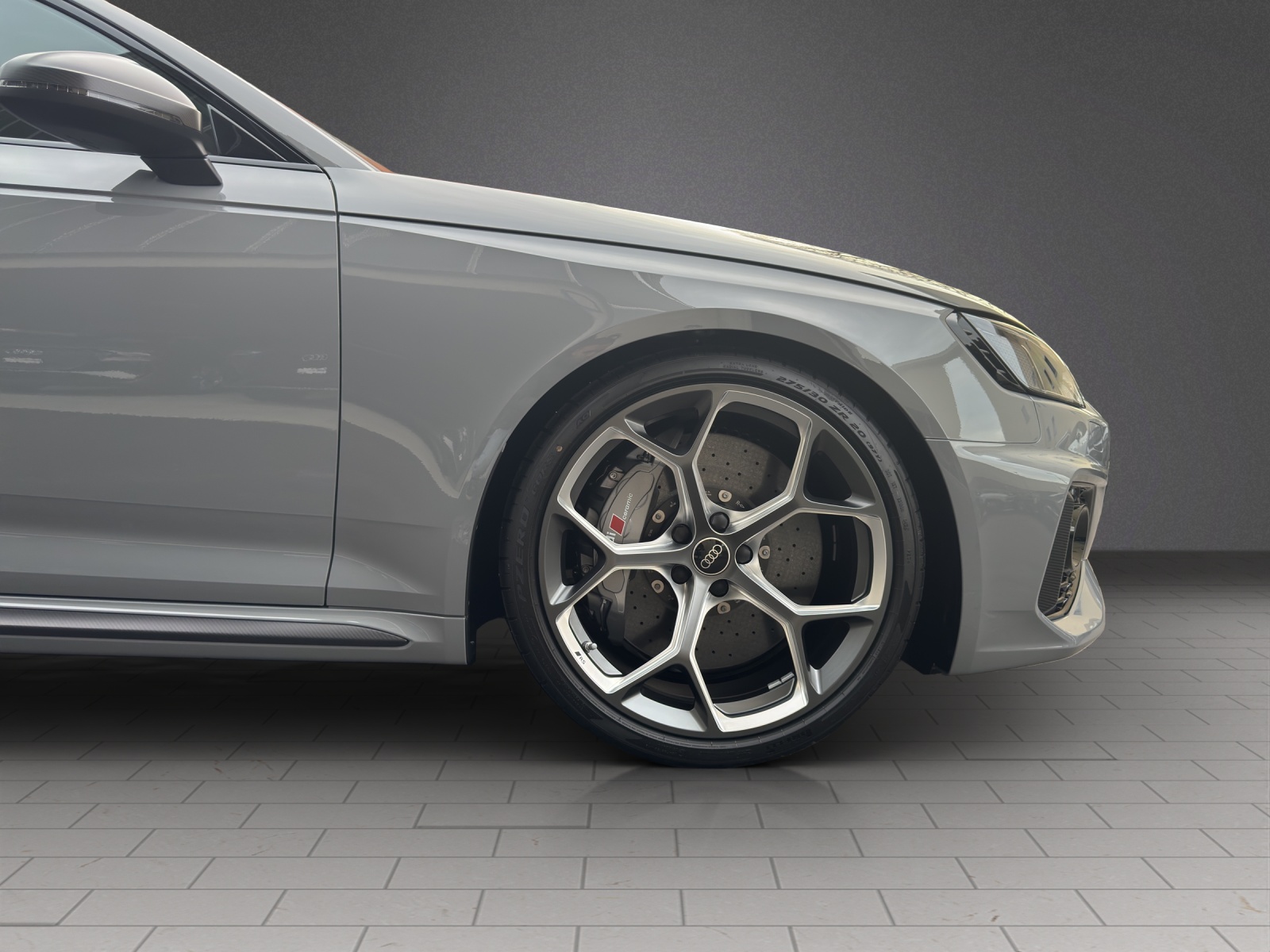 AUDI RS4 Avant 25 year edition quattro tiptronic-image-4