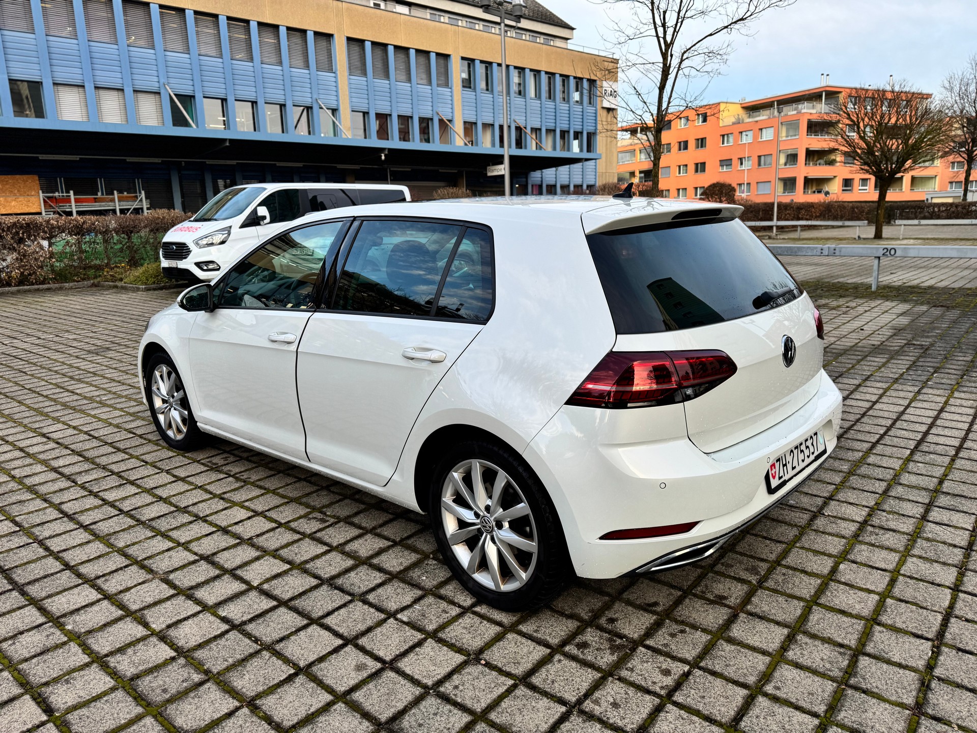 VW Golf 1.5 TSI EVO Comfortline DSG-image-4