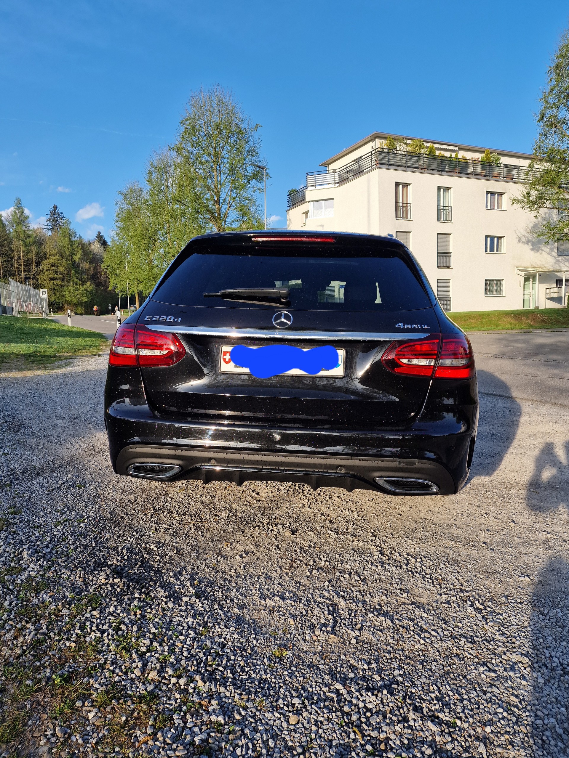 MERCEDES-BENZ C 220 d AMG Line 4Matic 9G-Tronic-image-2