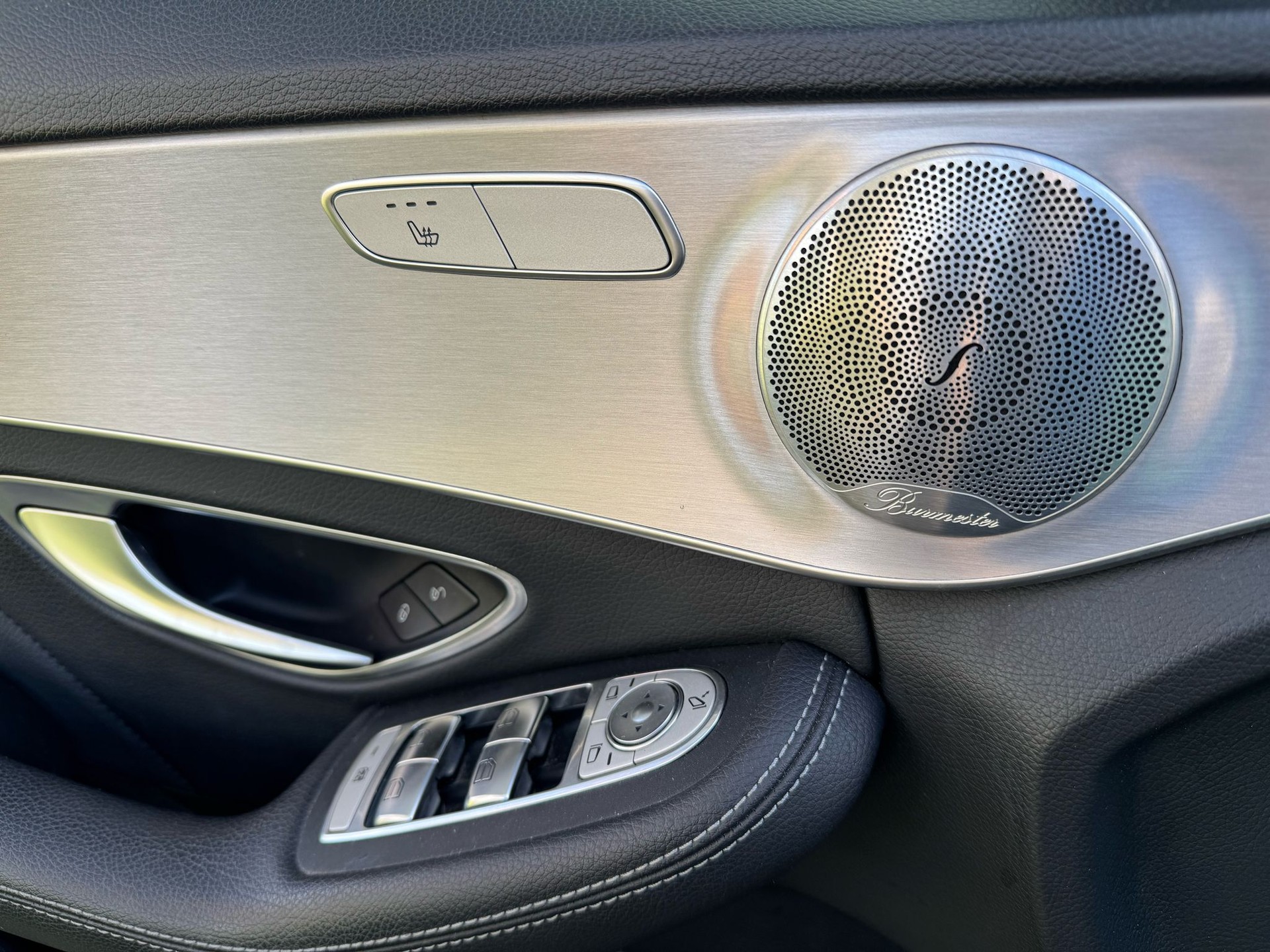 MERCEDES-BENZ C 220 d AMG Line 4Matic 9G-Tronic-image-5