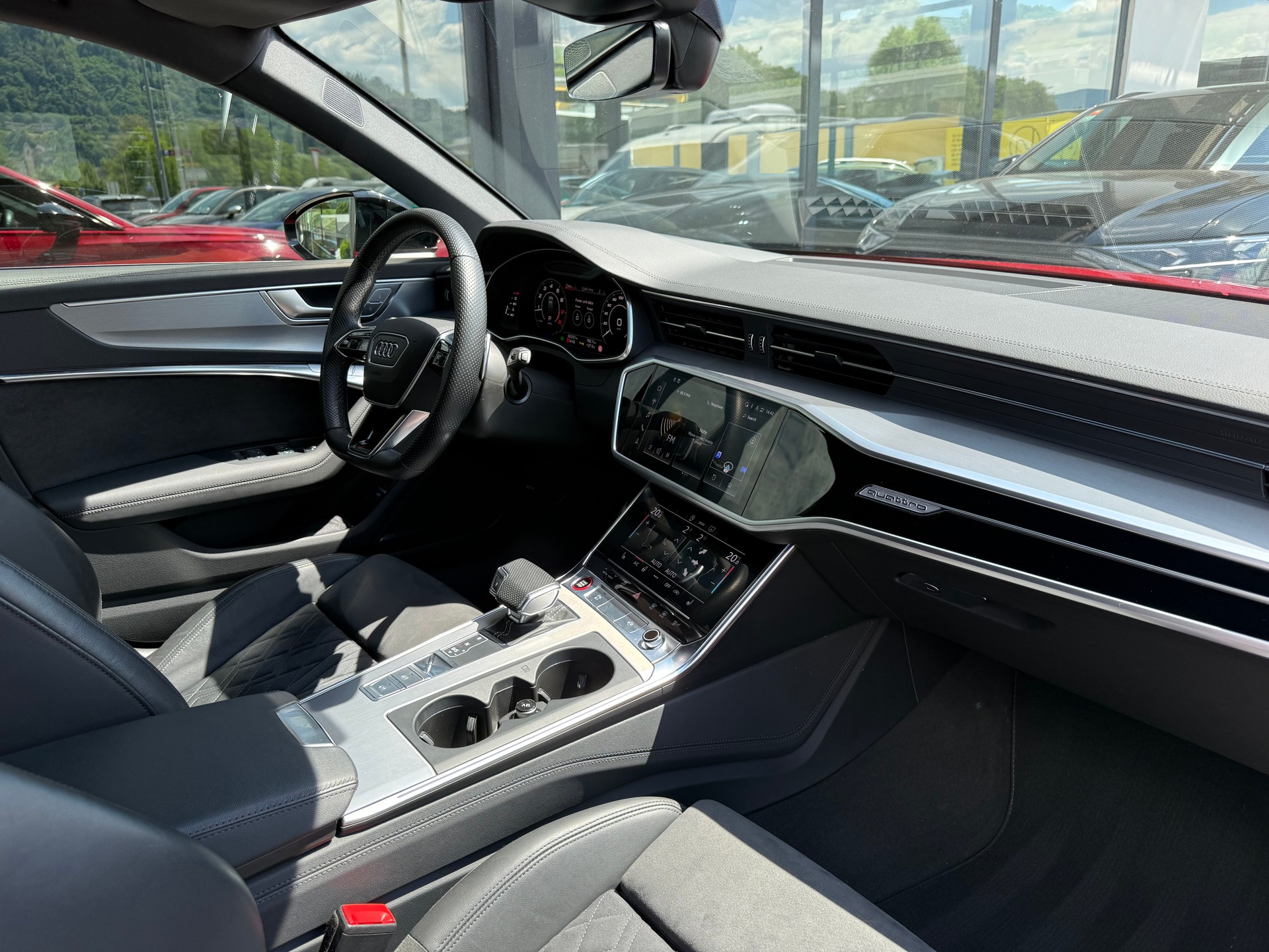 AUDI RS6 Avant 4.0 TFSI V8 quattro-image-12