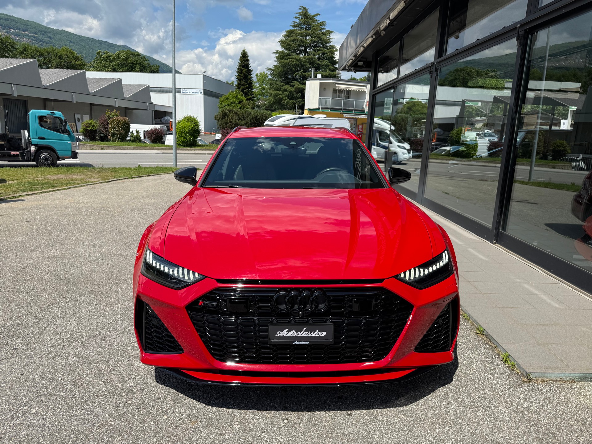 AUDI RS6 Avant 4.0 TFSI V8 quattro-showroom-element-1