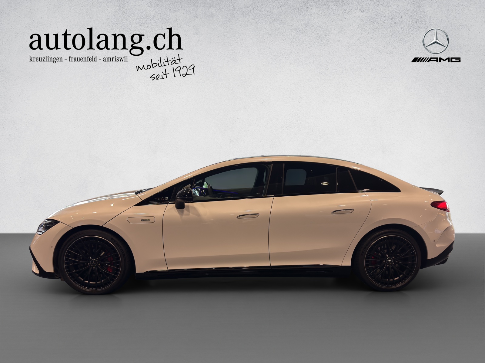 MERCEDES-BENZ EQE 53 AMG 4Matic+-showroom-element-1
