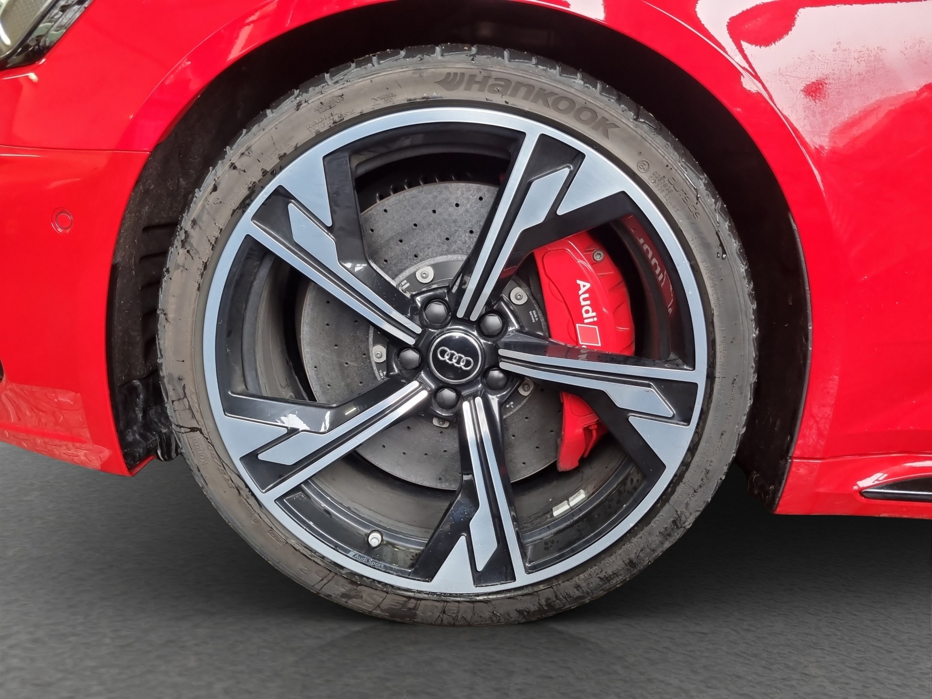 AUDI RS4 Avant quattro tiptronic-image-9