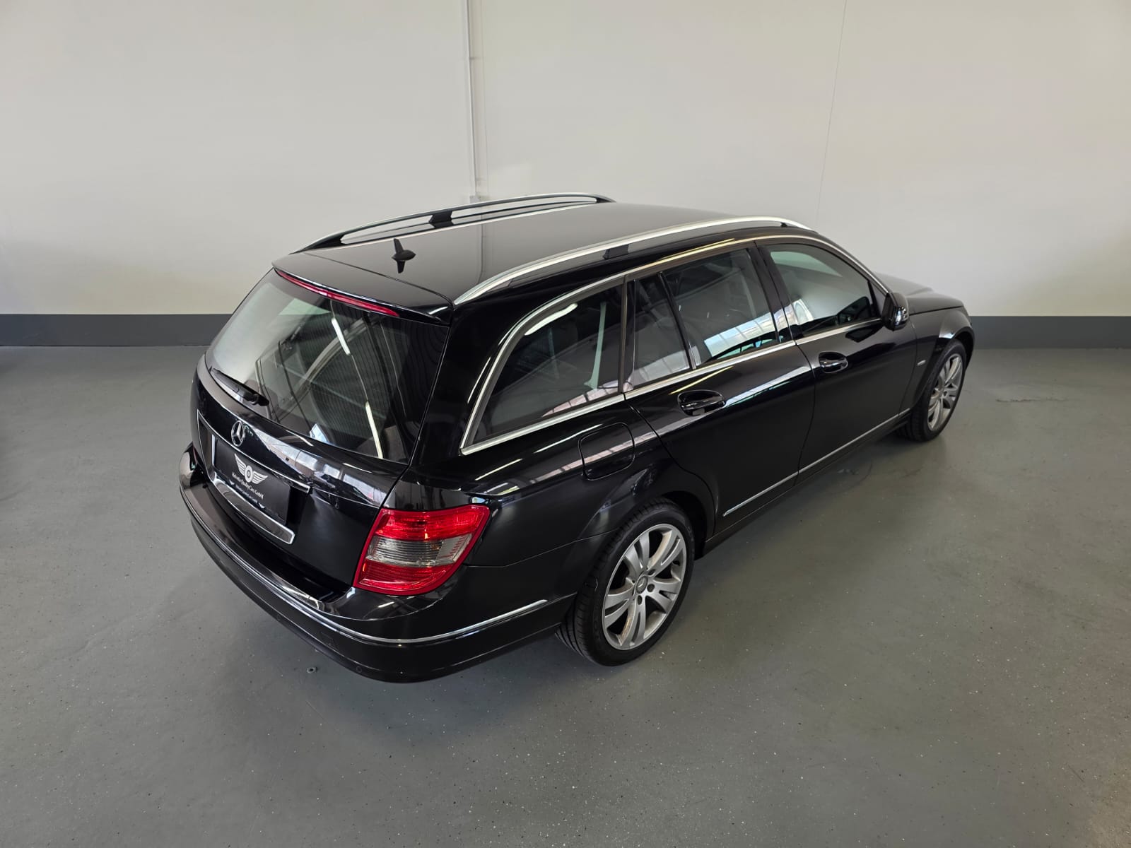 MERCEDES-BENZ C 180 CGI BlueEfficiency Avantgarde-image-7