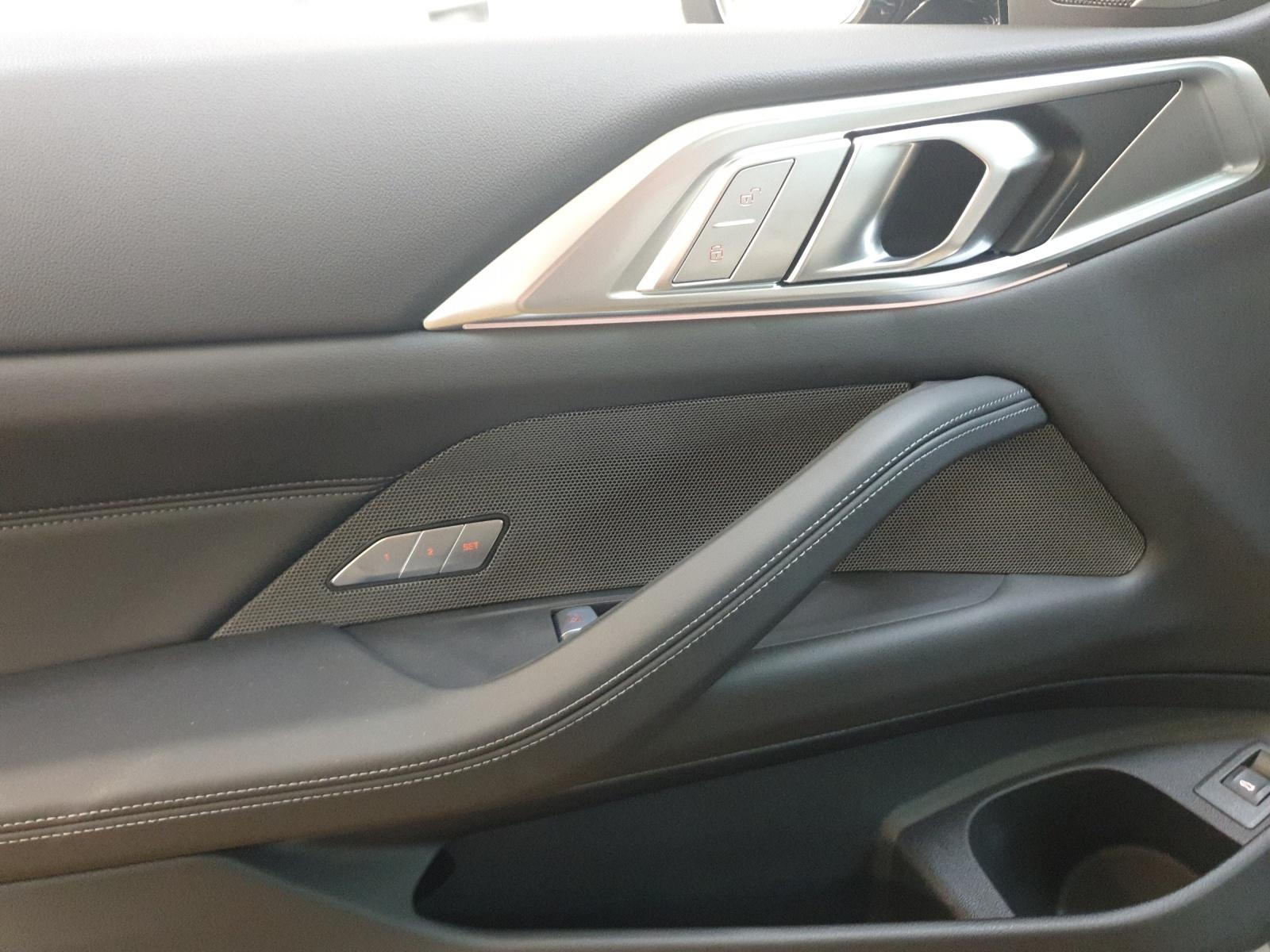 BMW M4 Competition Coupé-image-9