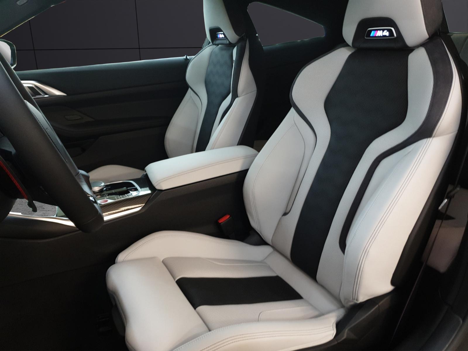 BMW M4 Competition Coupé-image-10