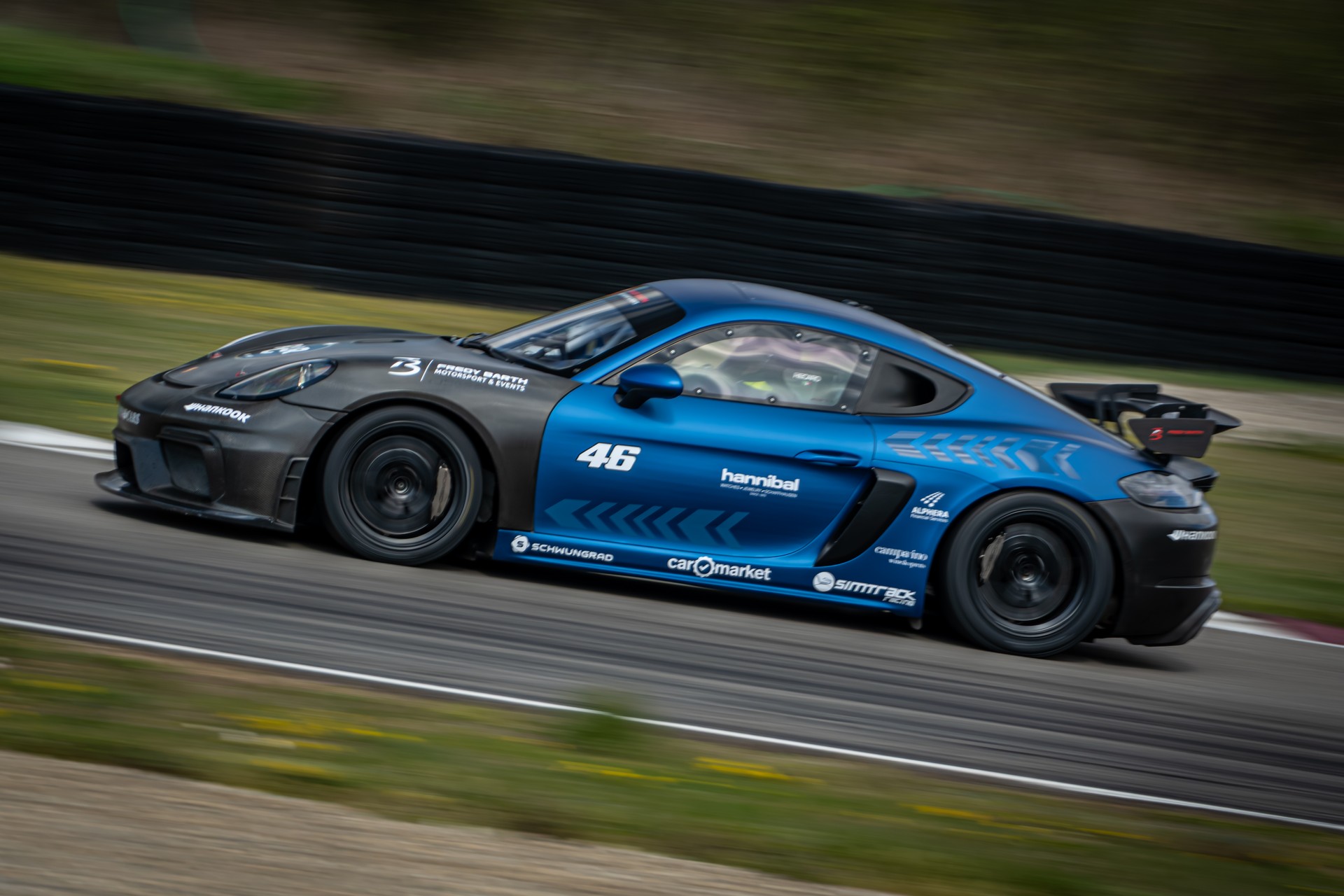 PORSCHE CAYMAN GT4 Clubsport Manthey Racing-image-5