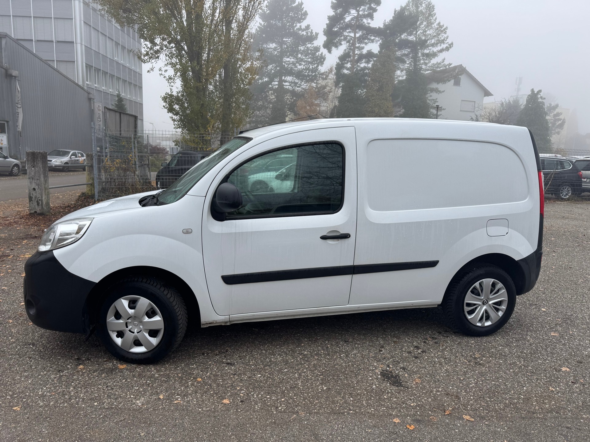 RENAULT Kangoo Medium dCi 90 ENERGY Access ** 3-Plätzer * Klimaanlage * PDC Hinten ** Frisch Ab MFK-image-8