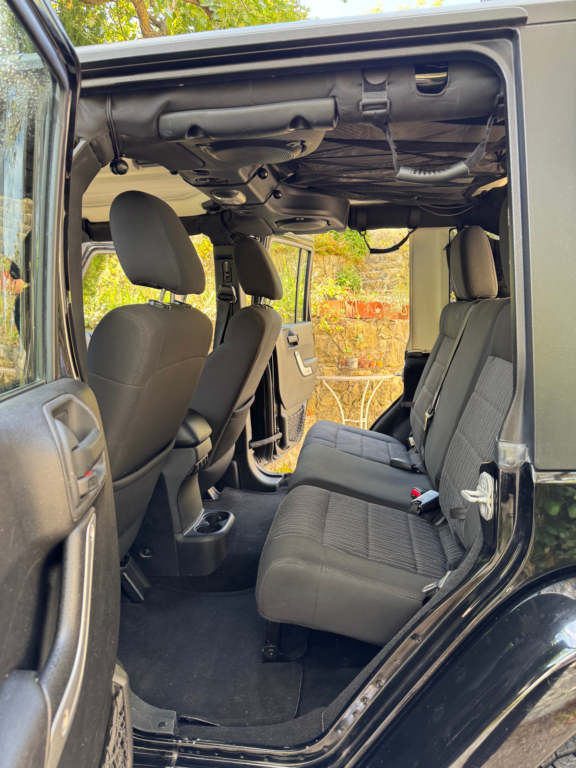 JEEP Wrangler 3.8 Unlimited Sahara Automatic-image-5