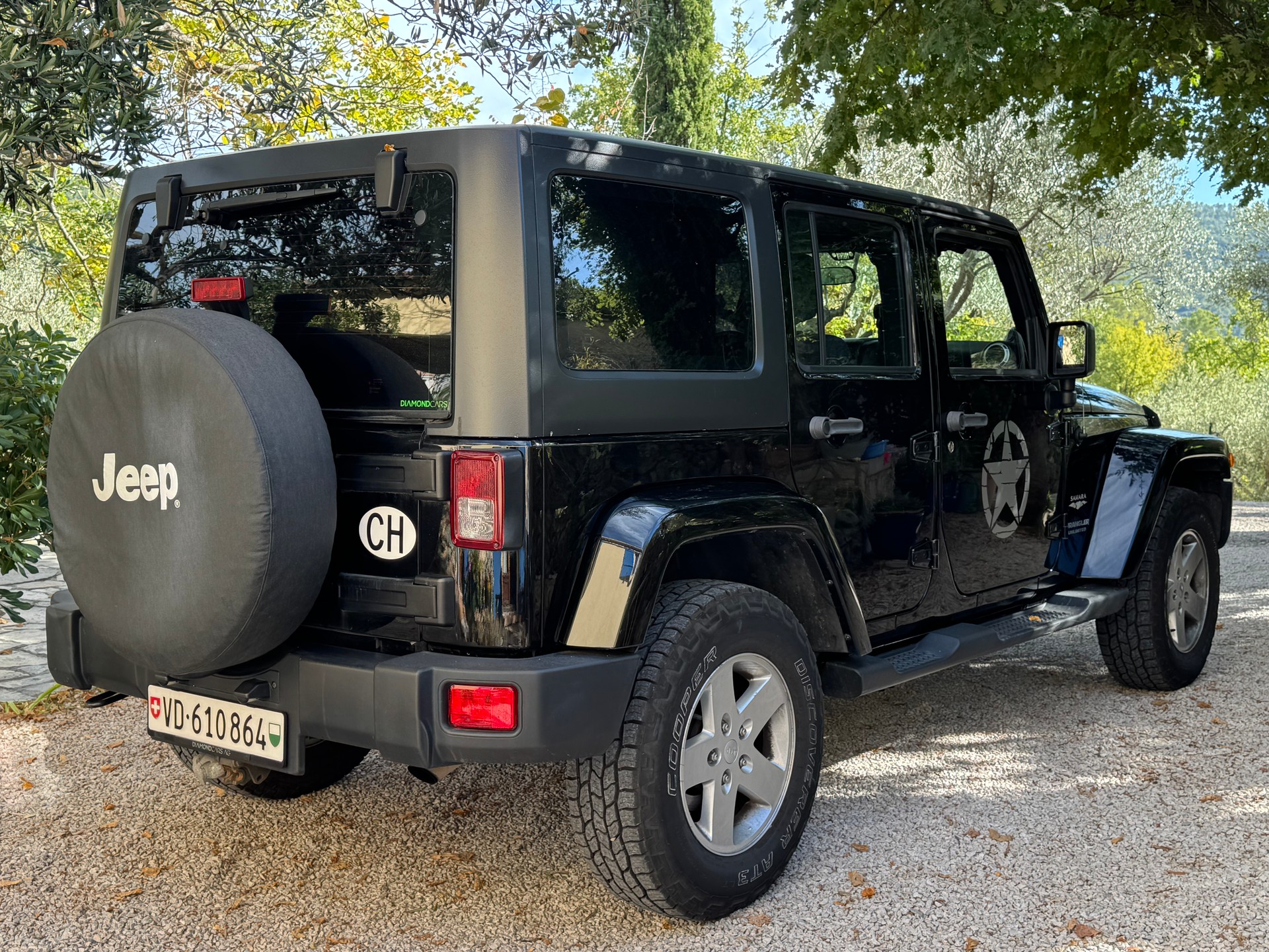 JEEP Wrangler 3.8 Unlimited Sahara Automatic-image-3