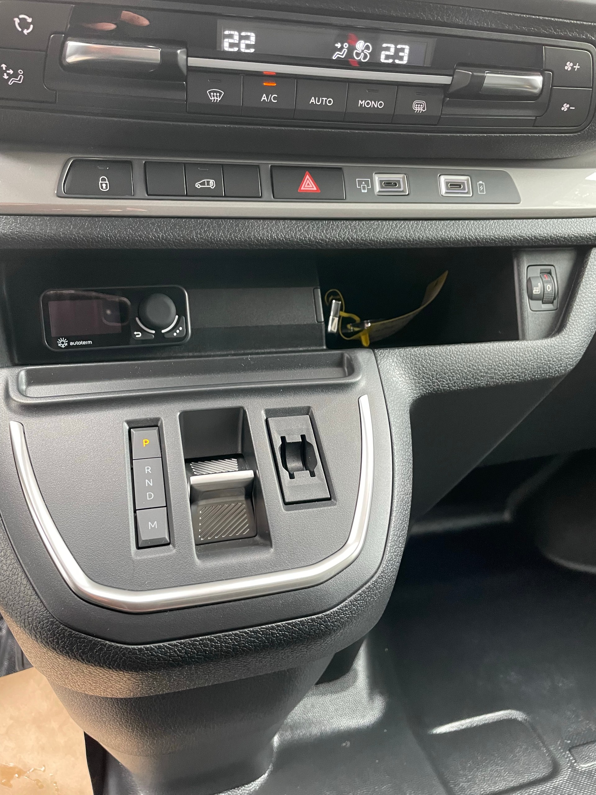 OPEL Vivaro Camper "Silvaplana - Look"-image-7